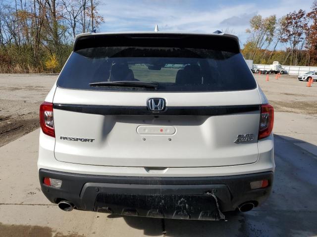 Photo 5 VIN: 5FNYF8H0XMB032286 - HONDA PASSPORT E 