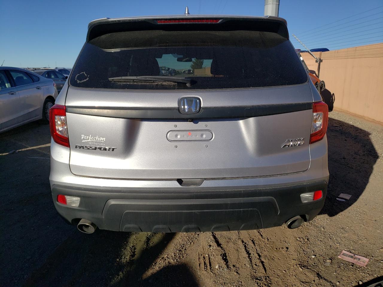 Photo 5 VIN: 5FNYF8H22MB036818 - HONDA PASSPORT 