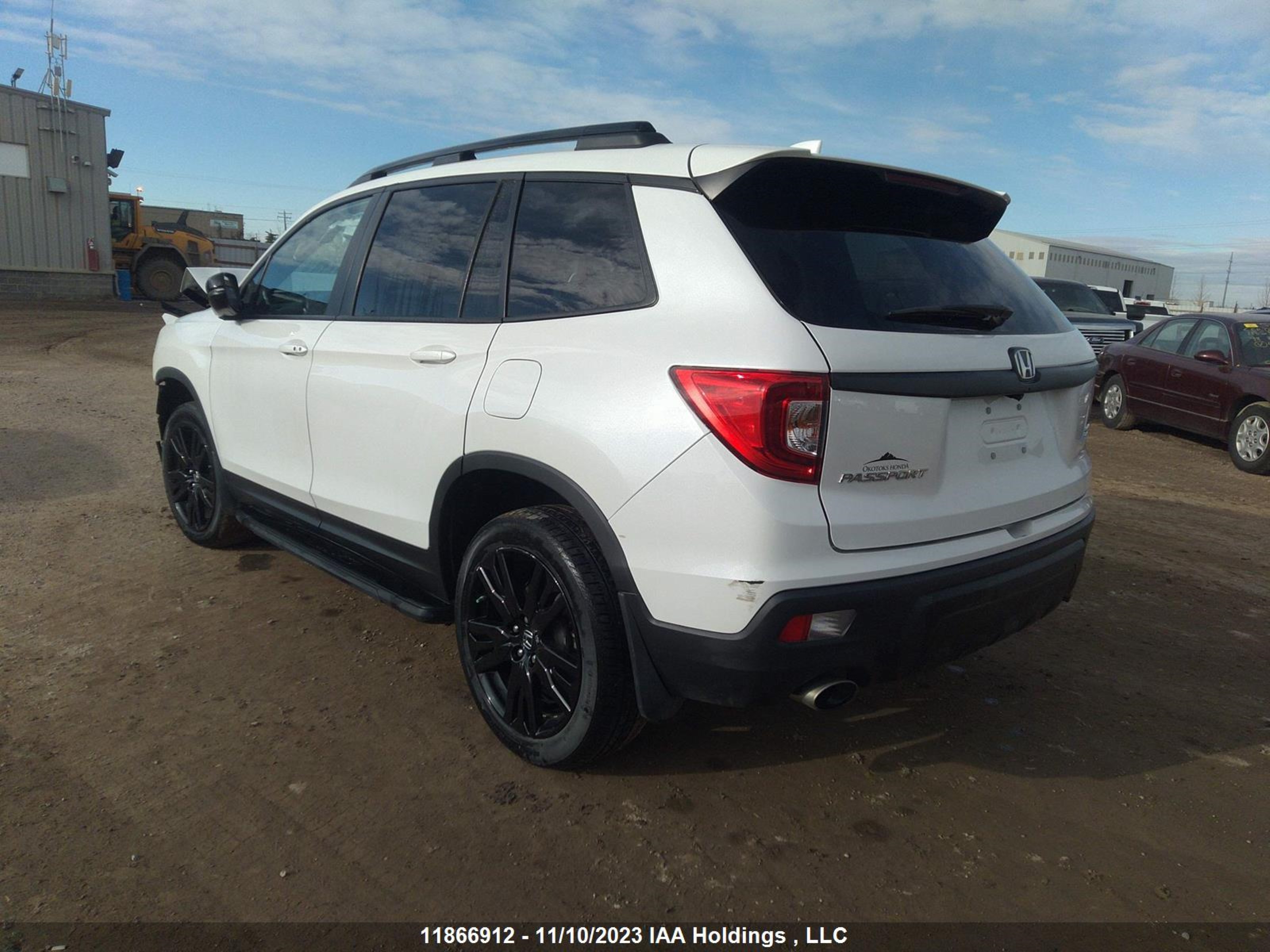 Photo 2 VIN: 5FNYF8H24KB503220 - HONDA PASSPORT 