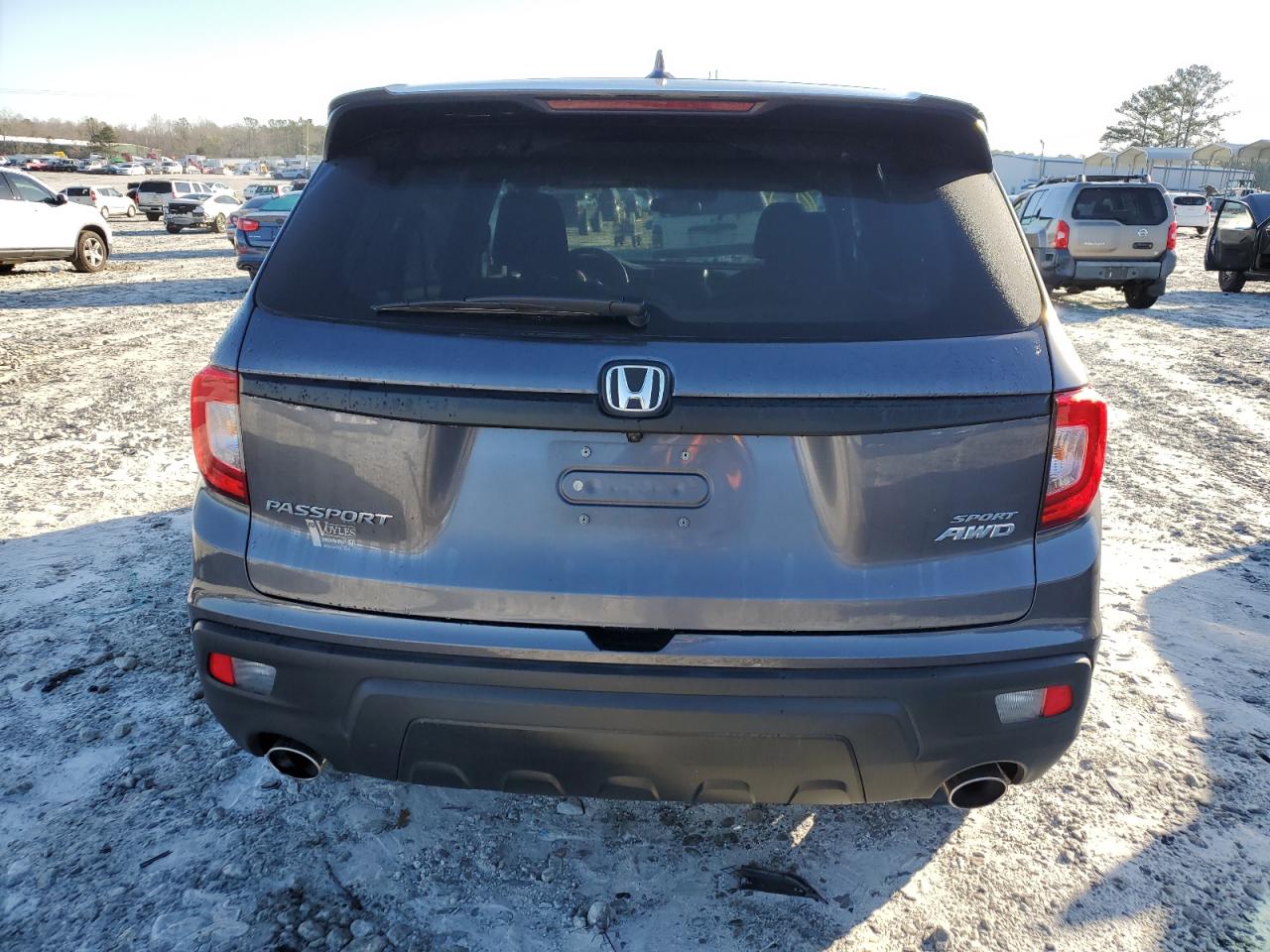 Photo 5 VIN: 5FNYF8H26KB023390 - HONDA PASSPORT 