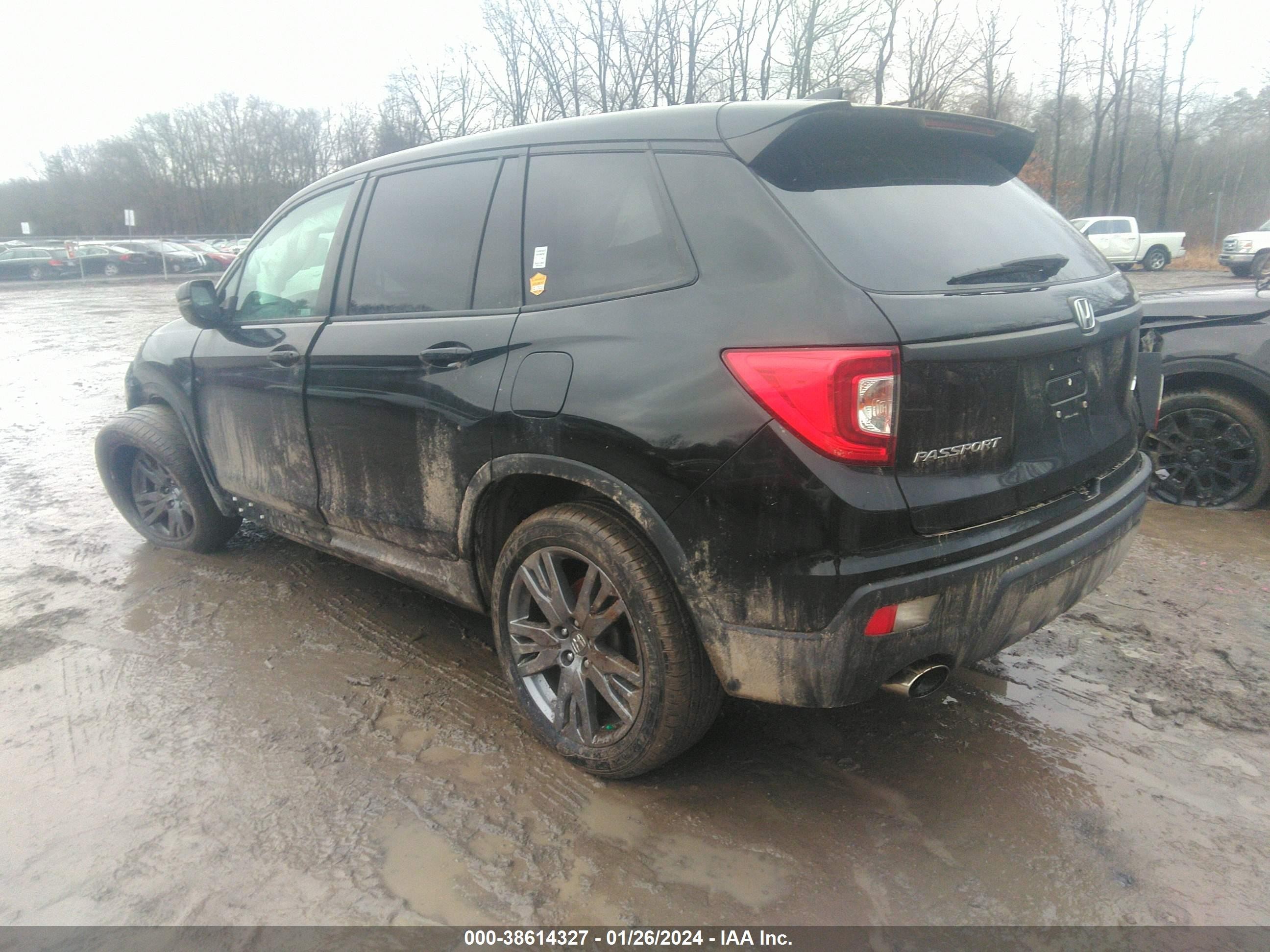 Photo 2 VIN: 5FNYF8H50KB019040 - HONDA PASSPORT 