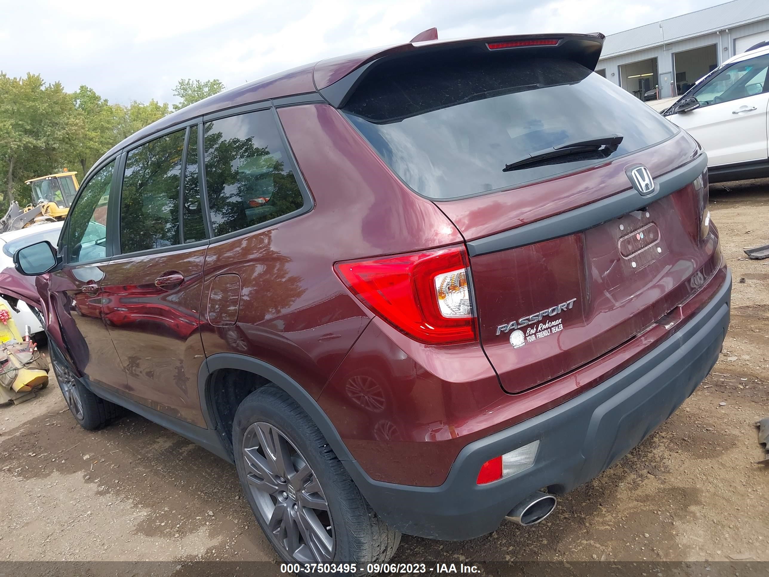 Photo 2 VIN: 5FNYF8H52KB008170 - HONDA PASSPORT 