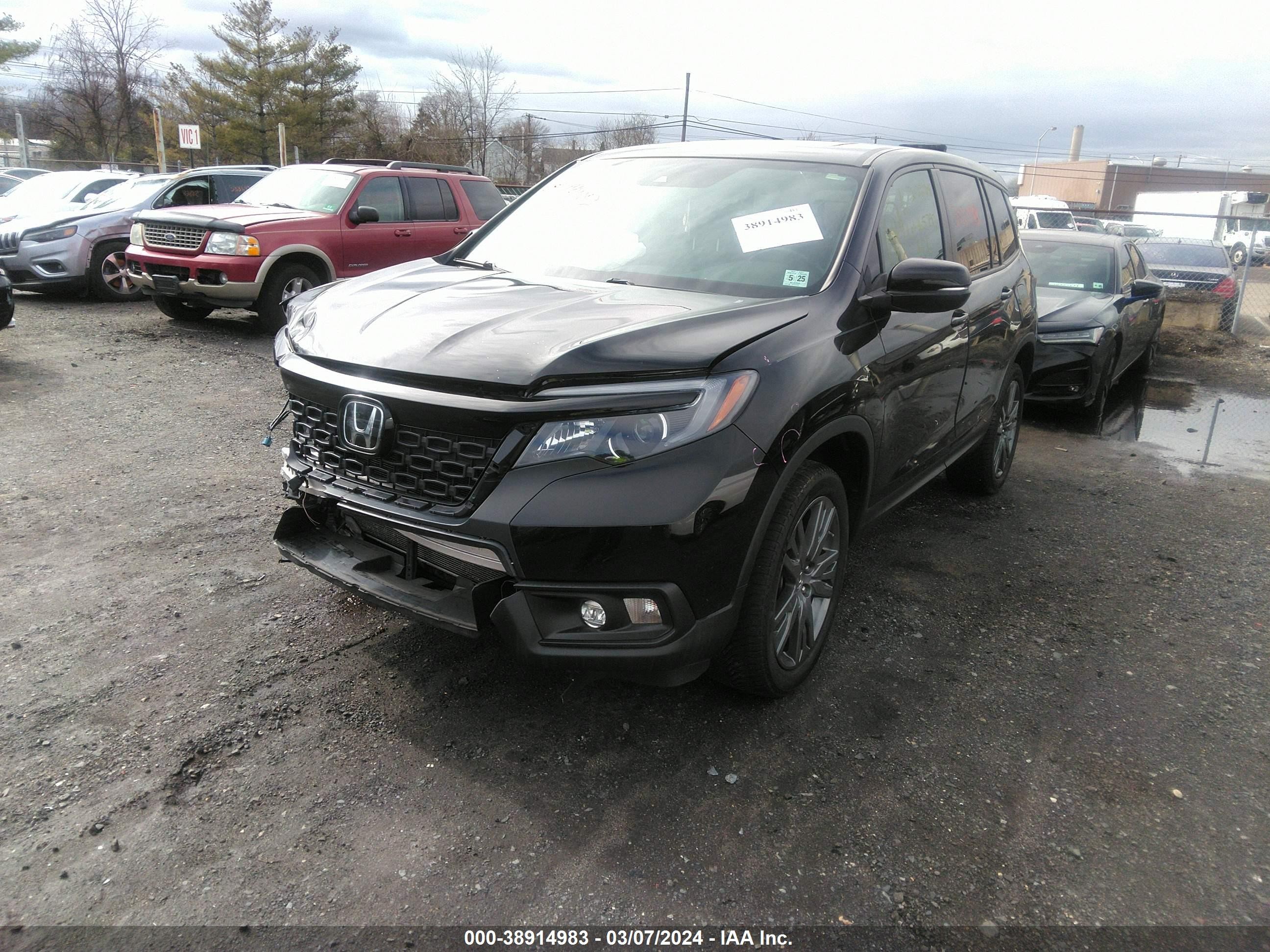 Photo 1 VIN: 5FNYF8H58LB007817 - HONDA PASSPORT 