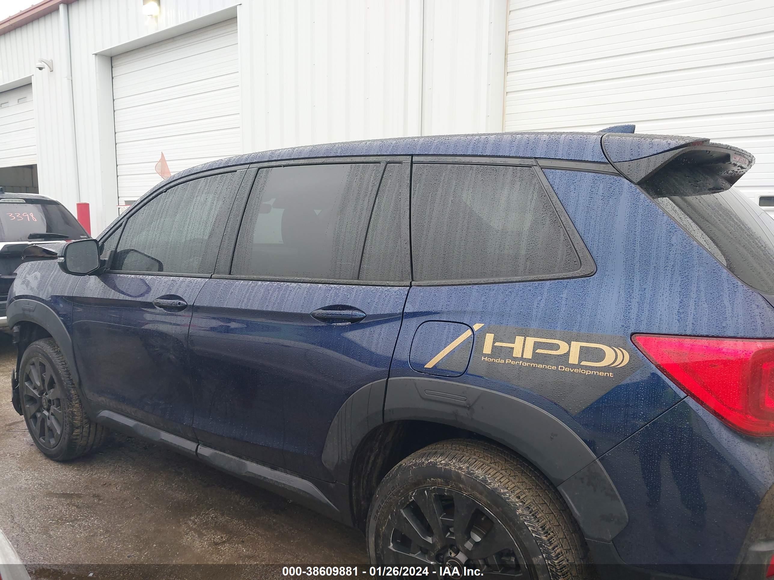 Photo 13 VIN: 5FNYF8H5XNB032365 - HONDA PASSPORT 