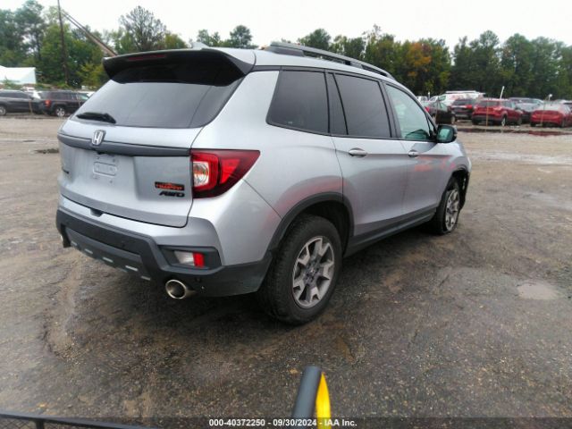 Photo 3 VIN: 5FNYF8H63PB024913 - HONDA PASSPORT 