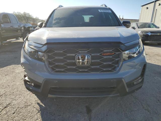 Photo 4 VIN: 5FNYF8H63PB028914 - HONDA PASSPORT T 