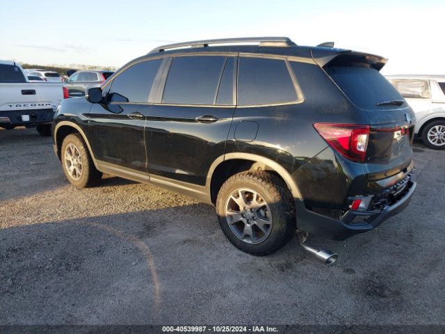 Photo 2 VIN: 5FNYF8H67RB009463 - HONDA PASSPORT 