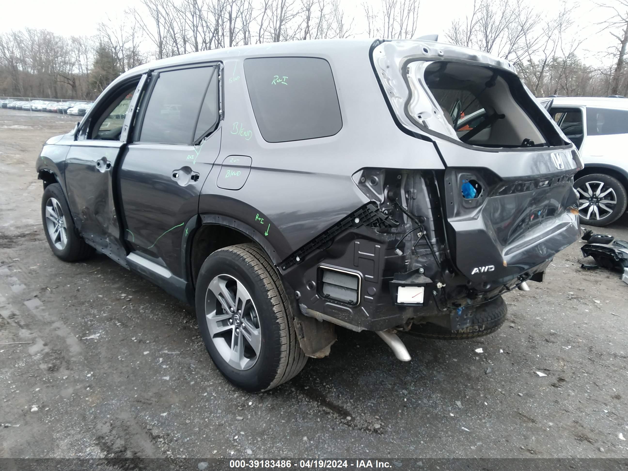 Photo 2 VIN: 5FNYG1H47RB001169 - HONDA PILOT 