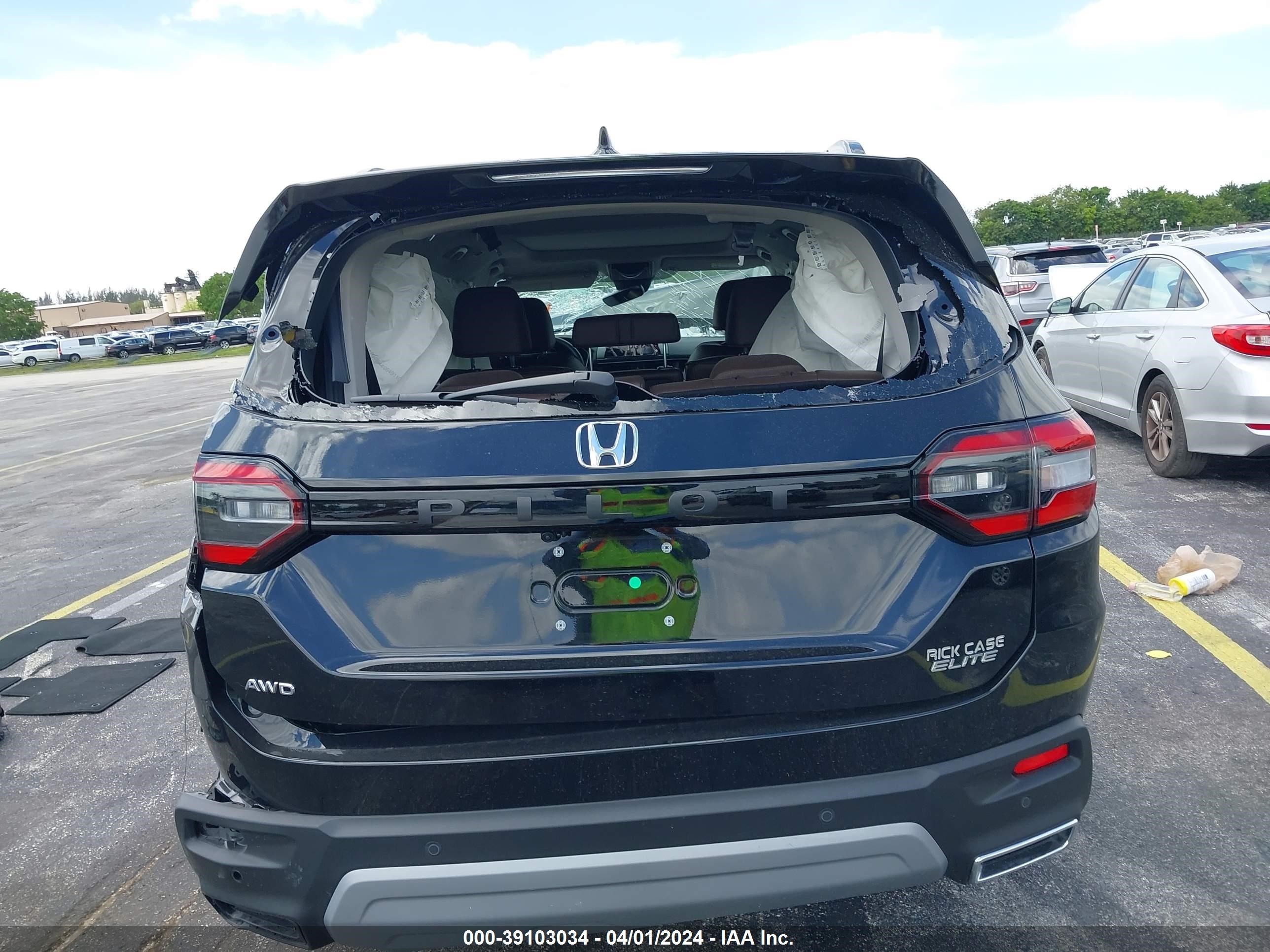 Photo 15 VIN: 5FNYG1H89RB026724 - HONDA PILOT 