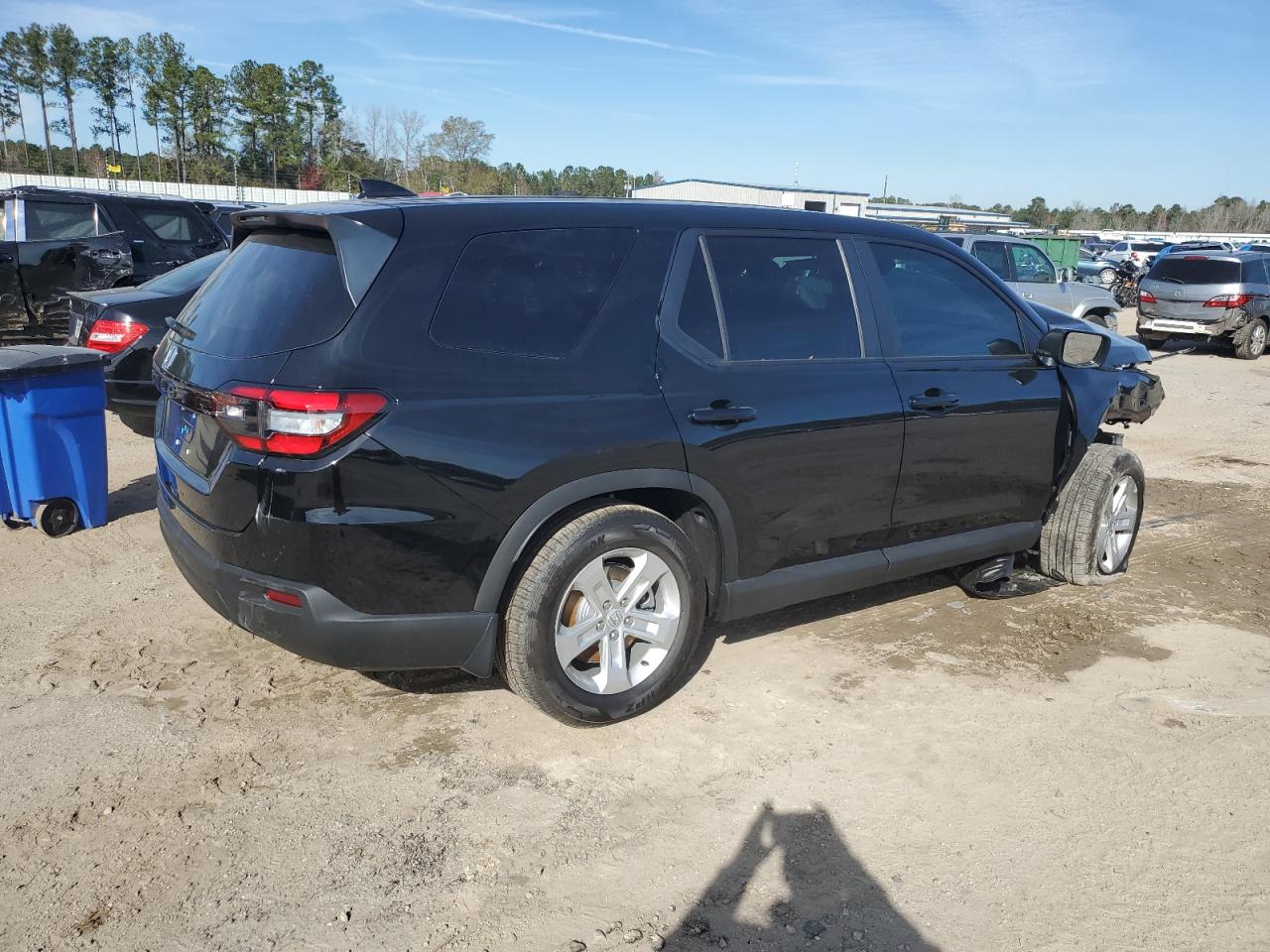 Photo 2 VIN: 5FNYG2H21RB002726 - HONDA PILOT 