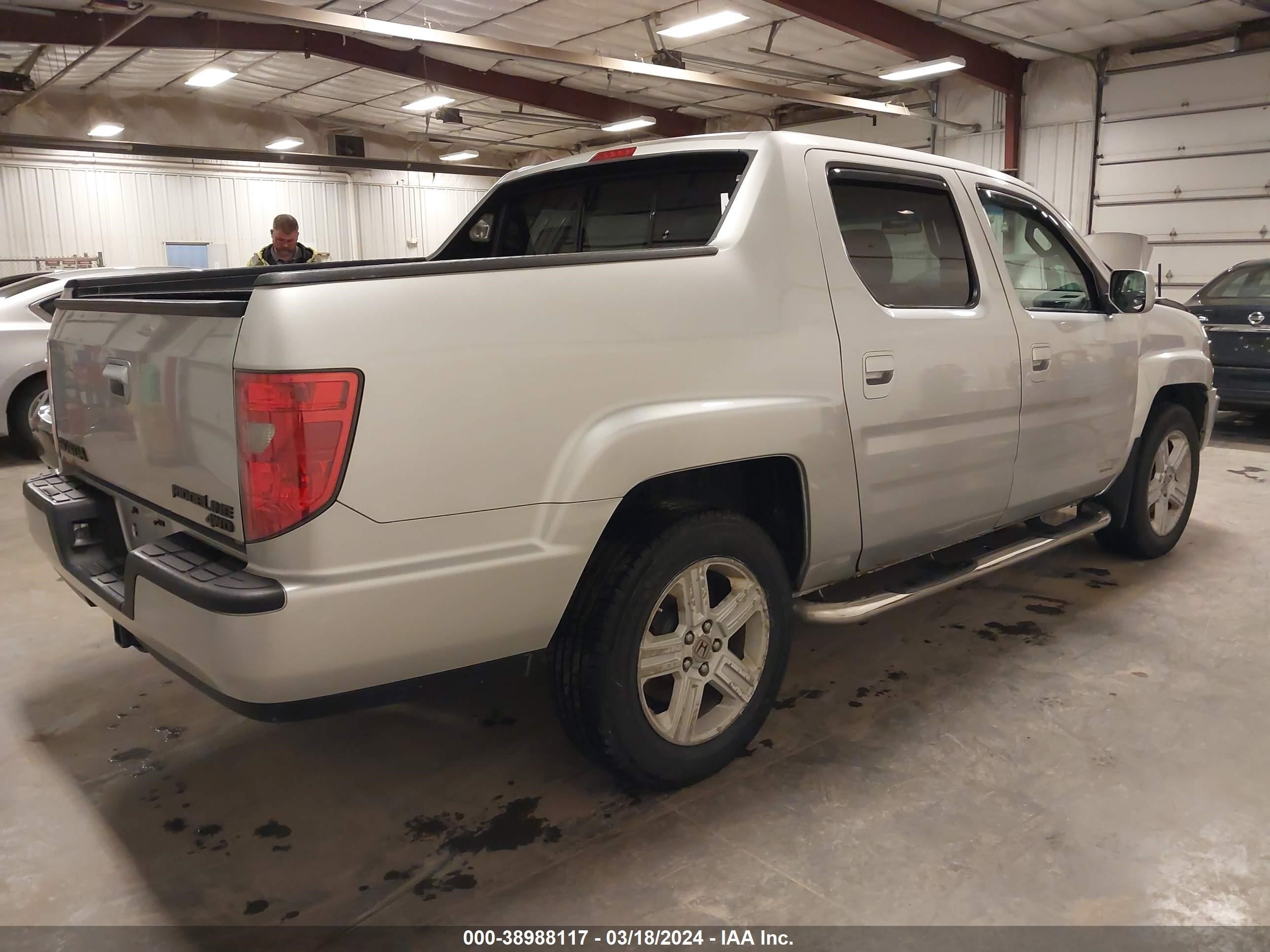 Photo 3 VIN: 5FPYK16539B107765 - HONDA RIDGELINE 