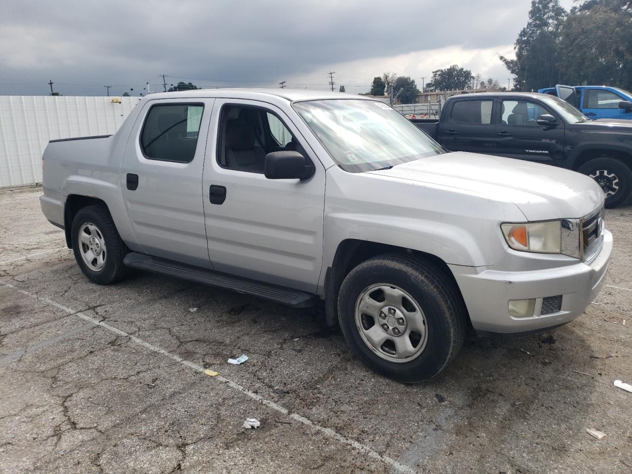 Photo 3 VIN: 5FPYK1F20AB005267 - HONDA RIDGELINE 