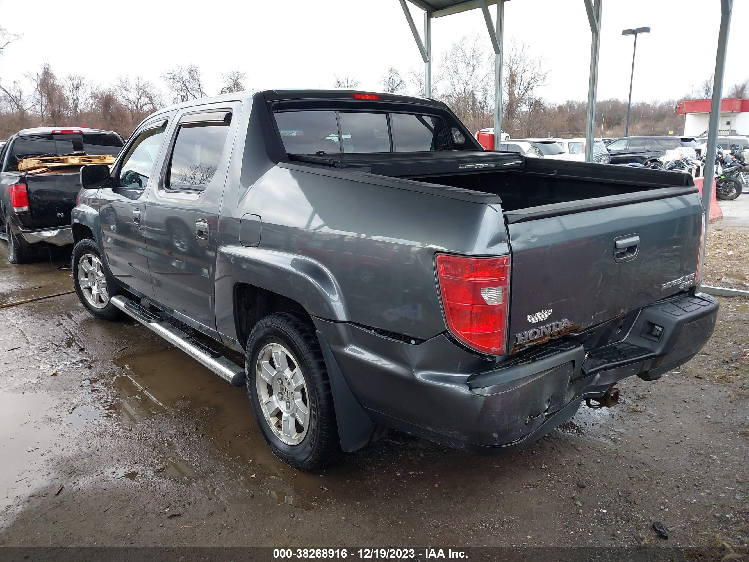 Photo 2 VIN: 5FPYK1F41AB005716 - HONDA RIDGELINE 