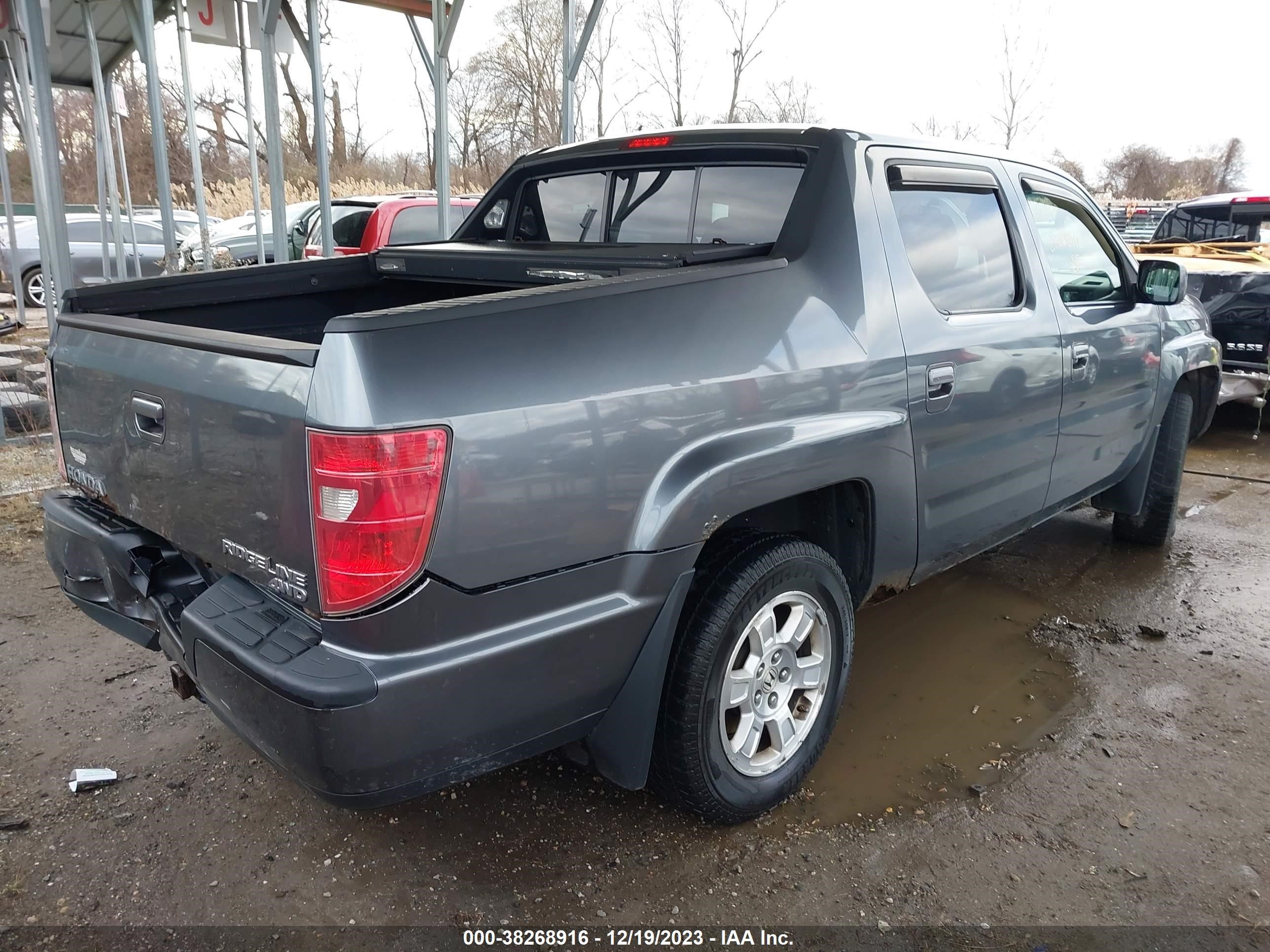 Photo 3 VIN: 5FPYK1F41AB005716 - HONDA RIDGELINE 