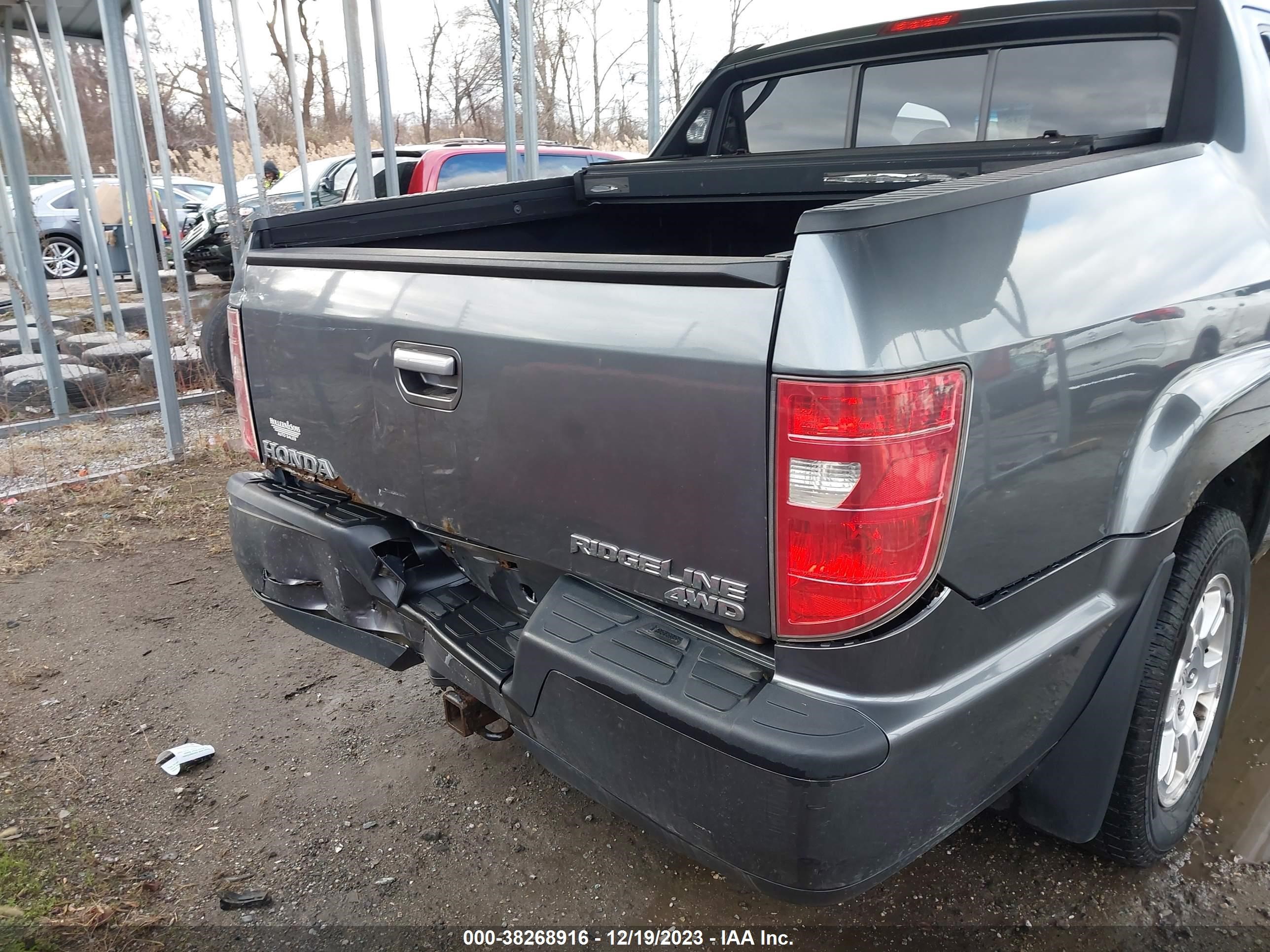 Photo 5 VIN: 5FPYK1F41AB005716 - HONDA RIDGELINE 