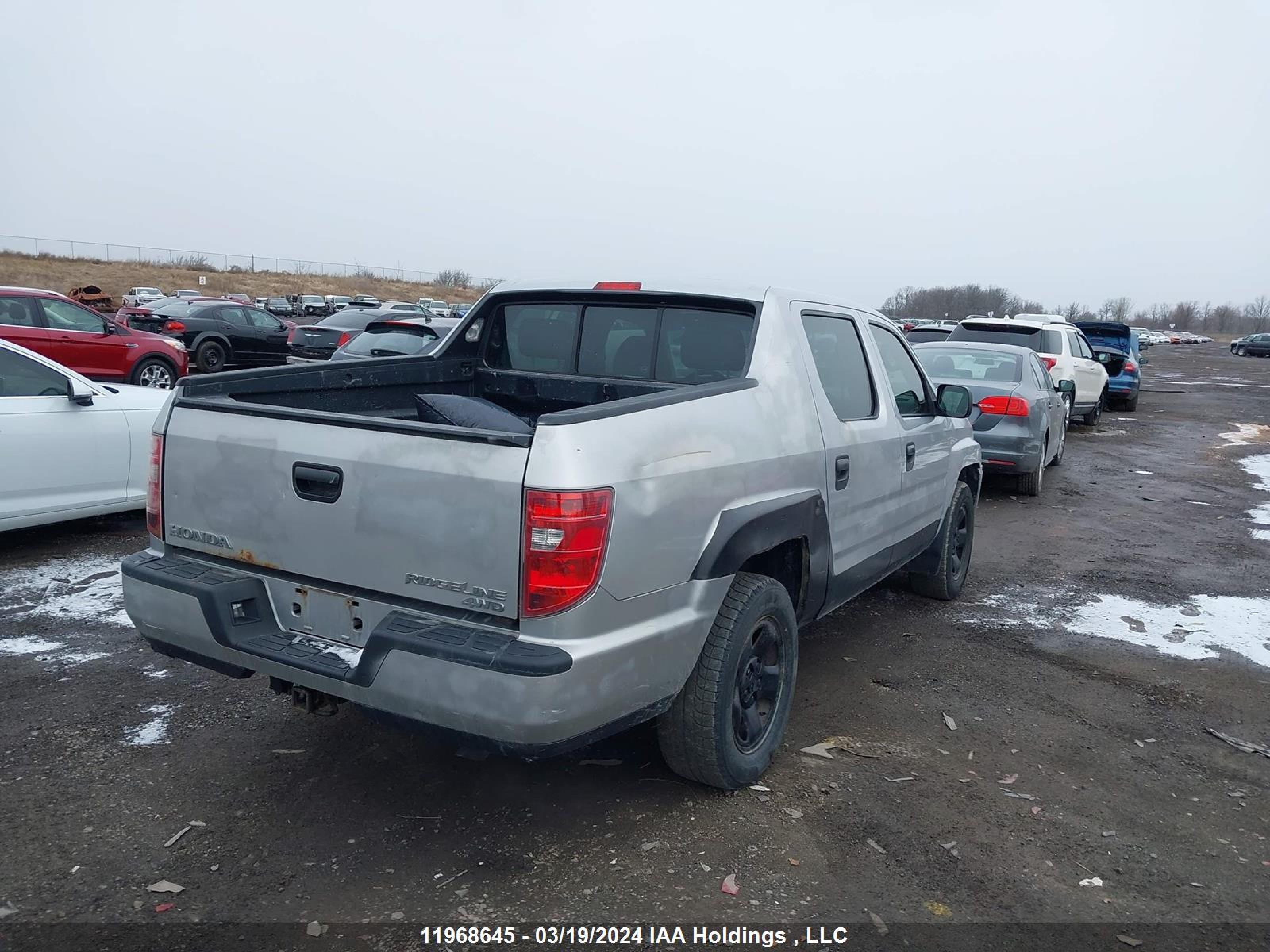 Photo 3 VIN: 5FPYK1F42BB501822 - HONDA RIDGELINE 