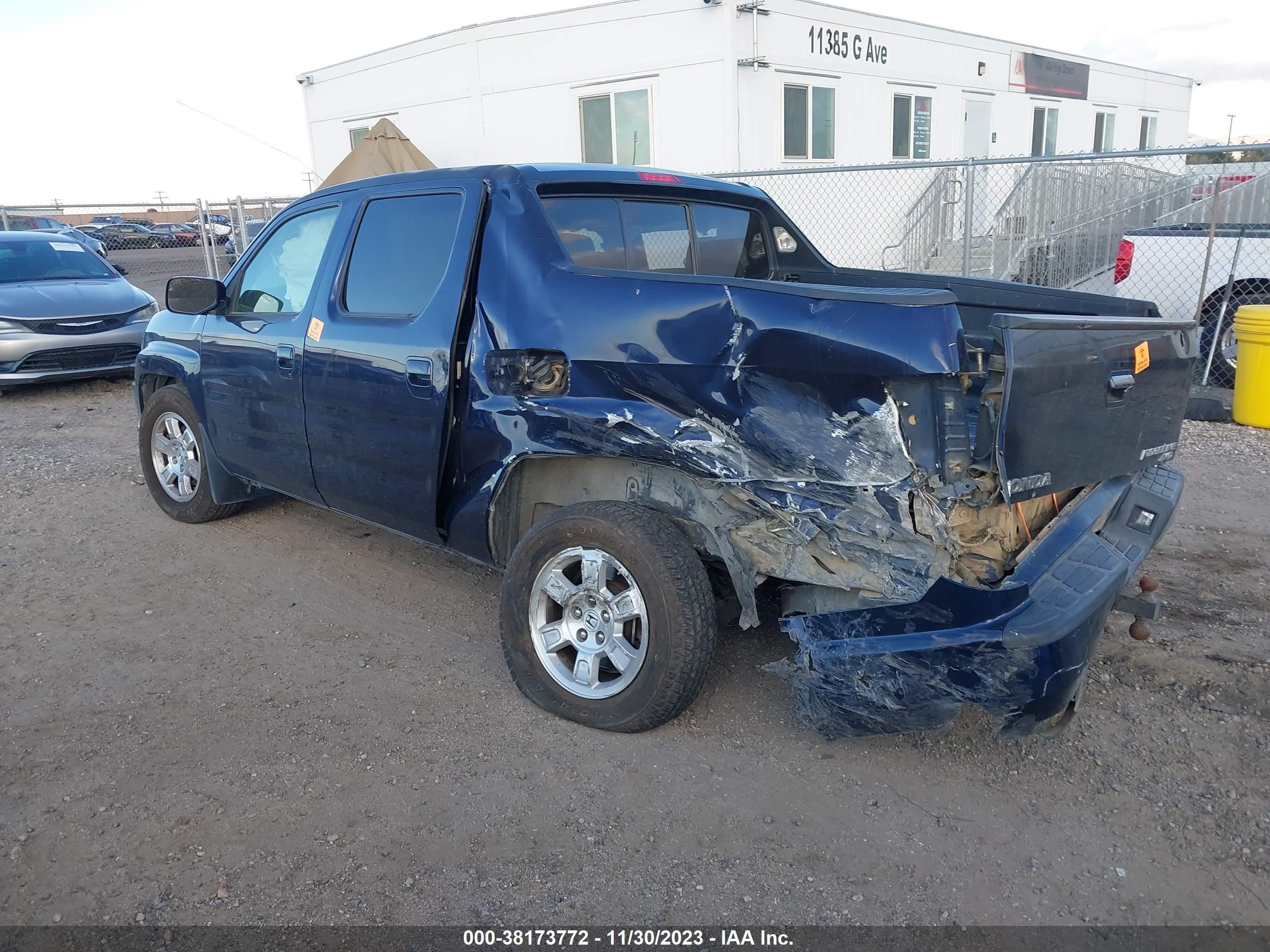 Photo 2 VIN: 5FPYK1F4XDB018615 - HONDA RIDGELINE 