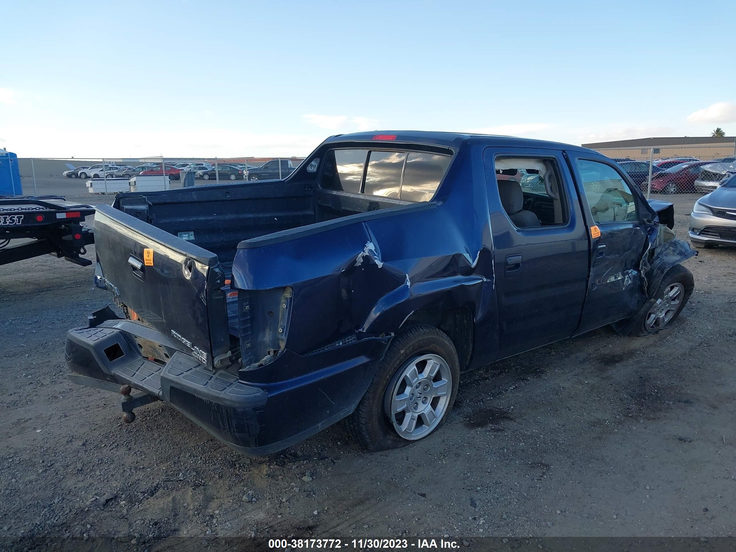 Photo 3 VIN: 5FPYK1F4XDB018615 - HONDA RIDGELINE 