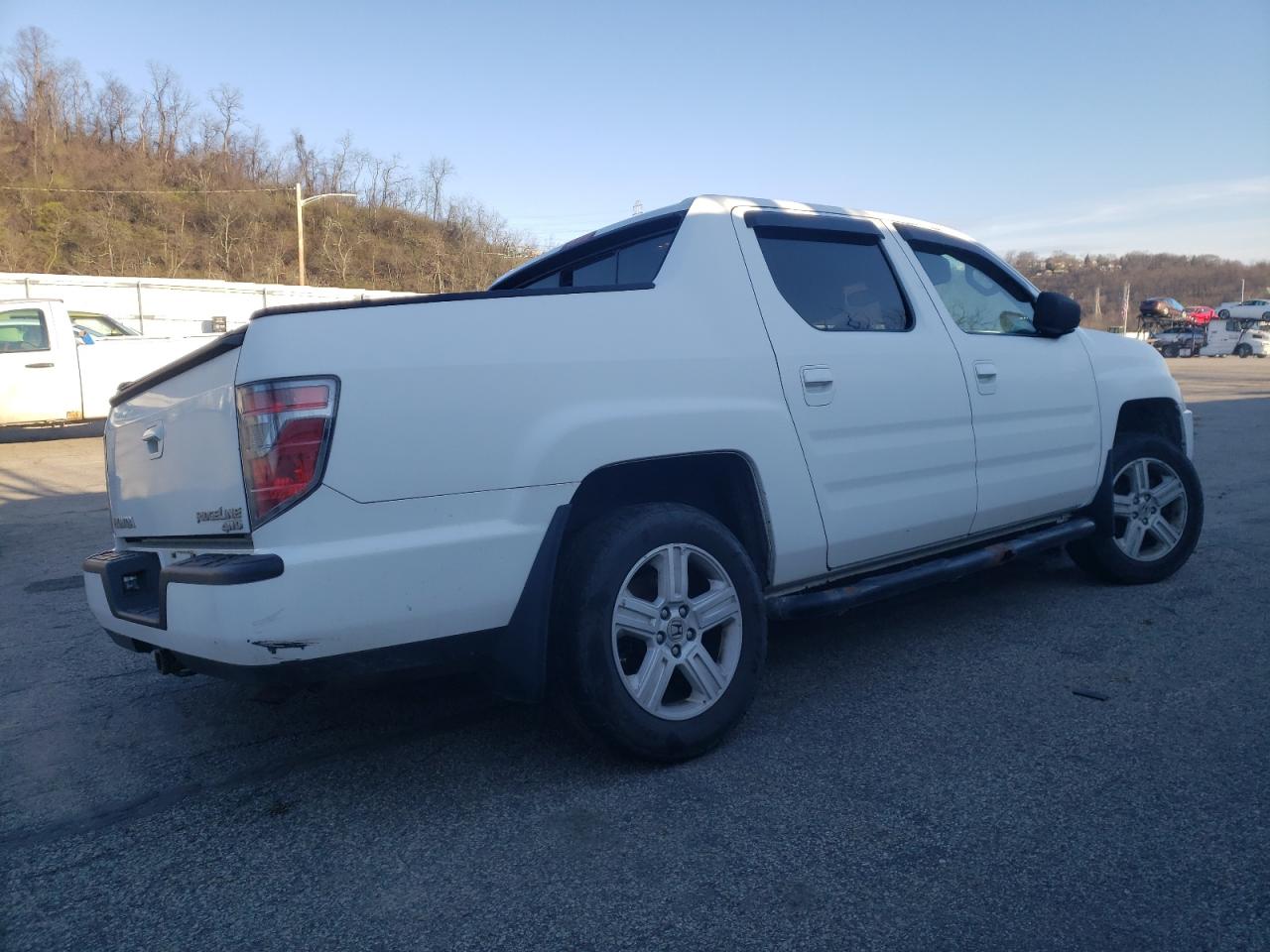 Photo 2 VIN: 5FPYK1F51EB001891 - HONDA RIDGELINE 