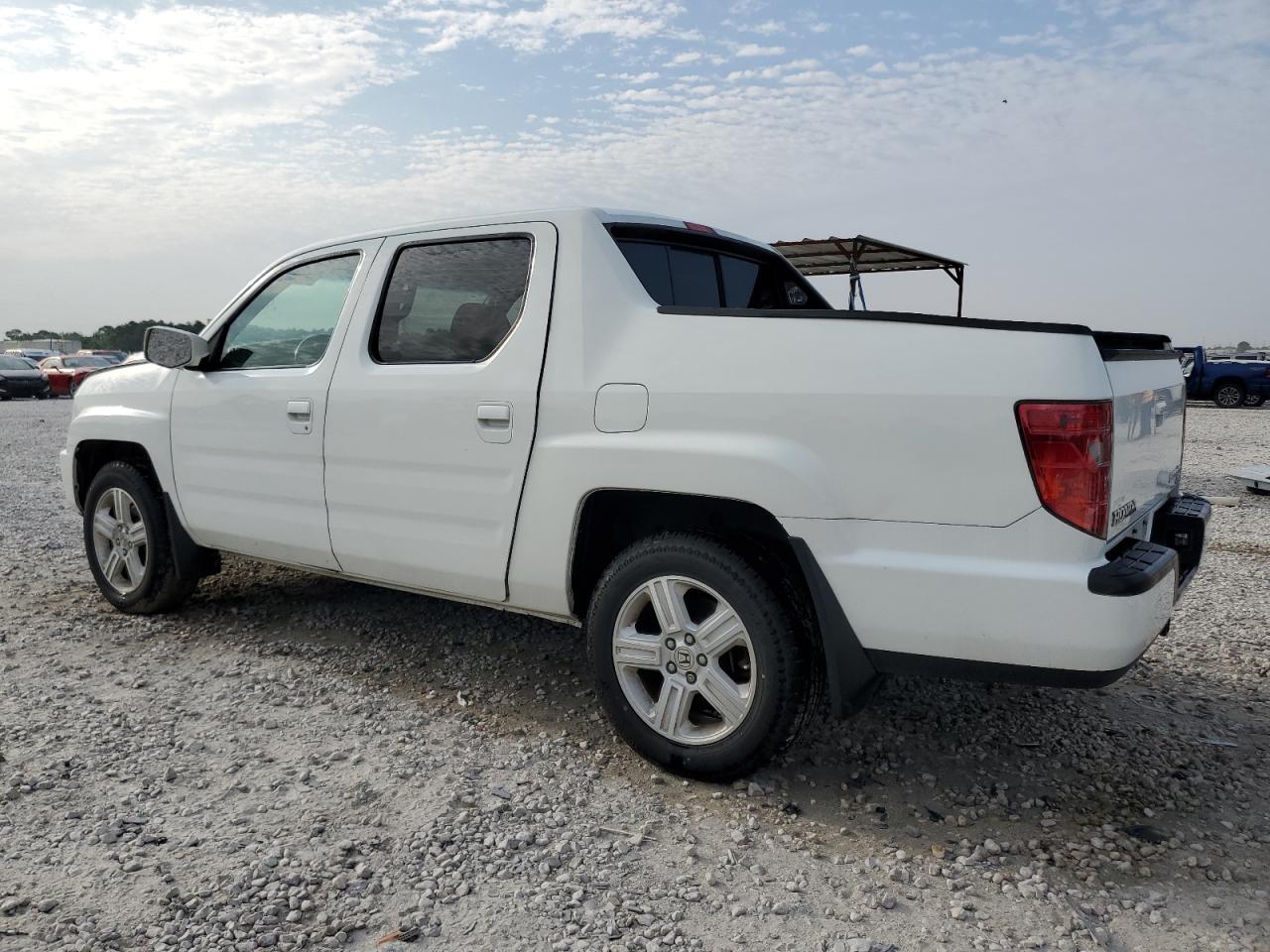 Photo 1 VIN: 5FPYK1F52BB452386 - HONDA RIDGELINE 