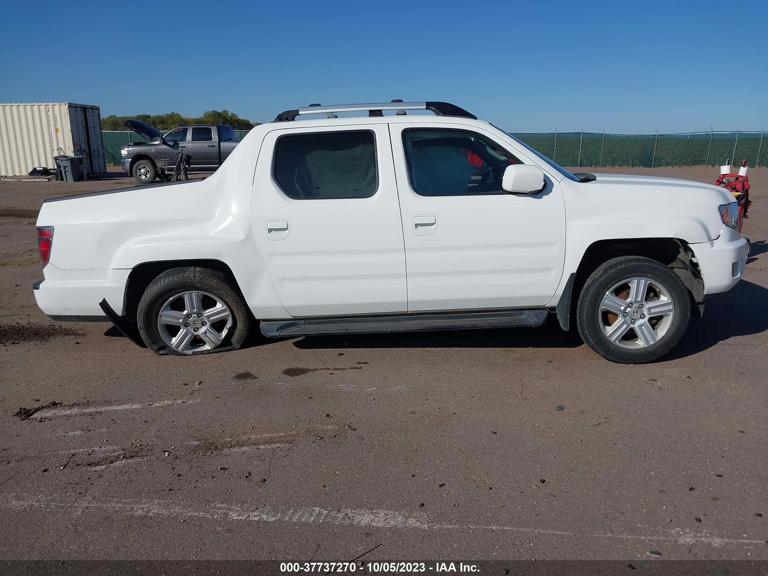 Photo 13 VIN: 5FPYK1F53EB001343 - HONDA RIDGELINE 