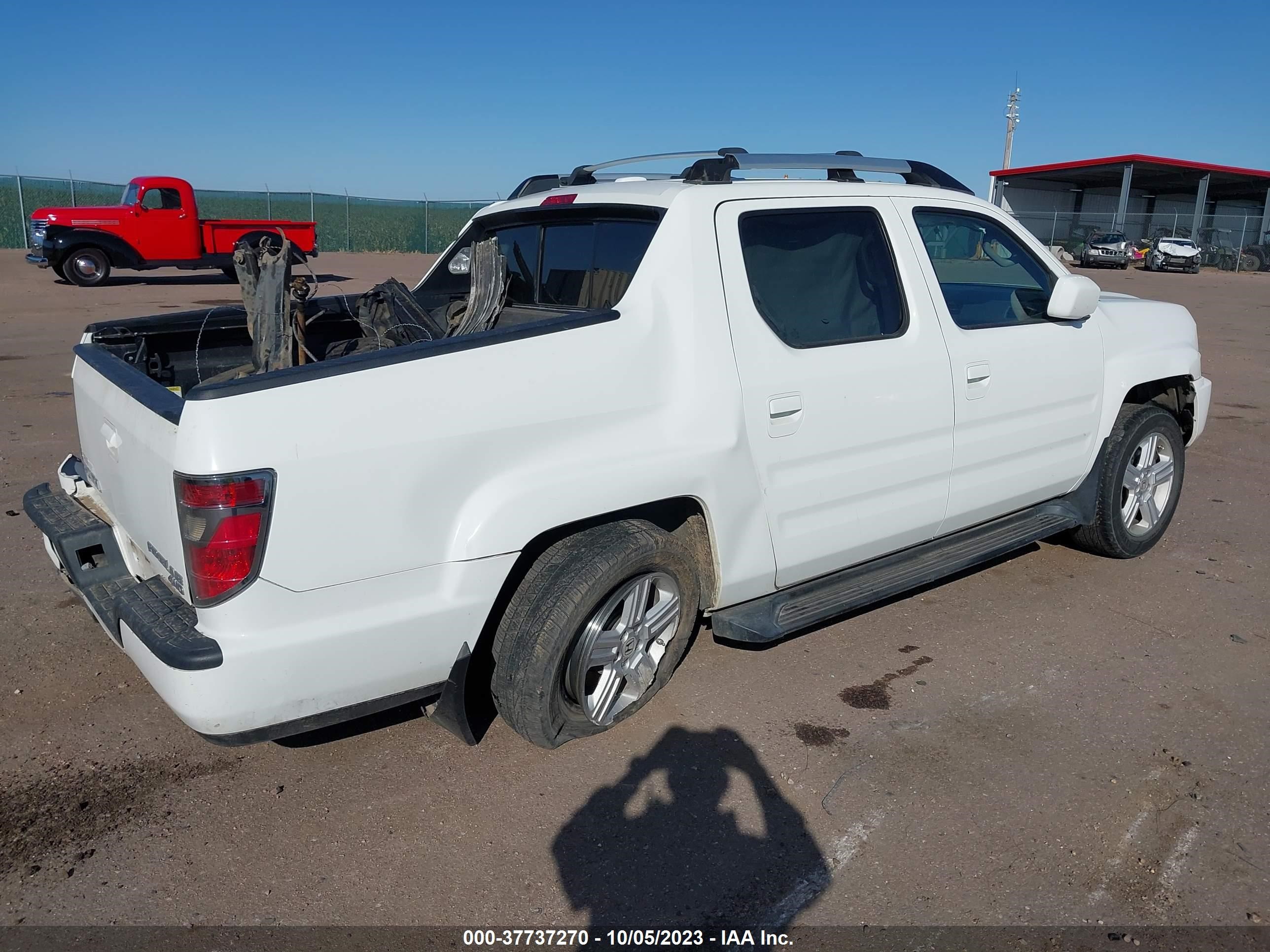 Photo 3 VIN: 5FPYK1F53EB001343 - HONDA RIDGELINE 