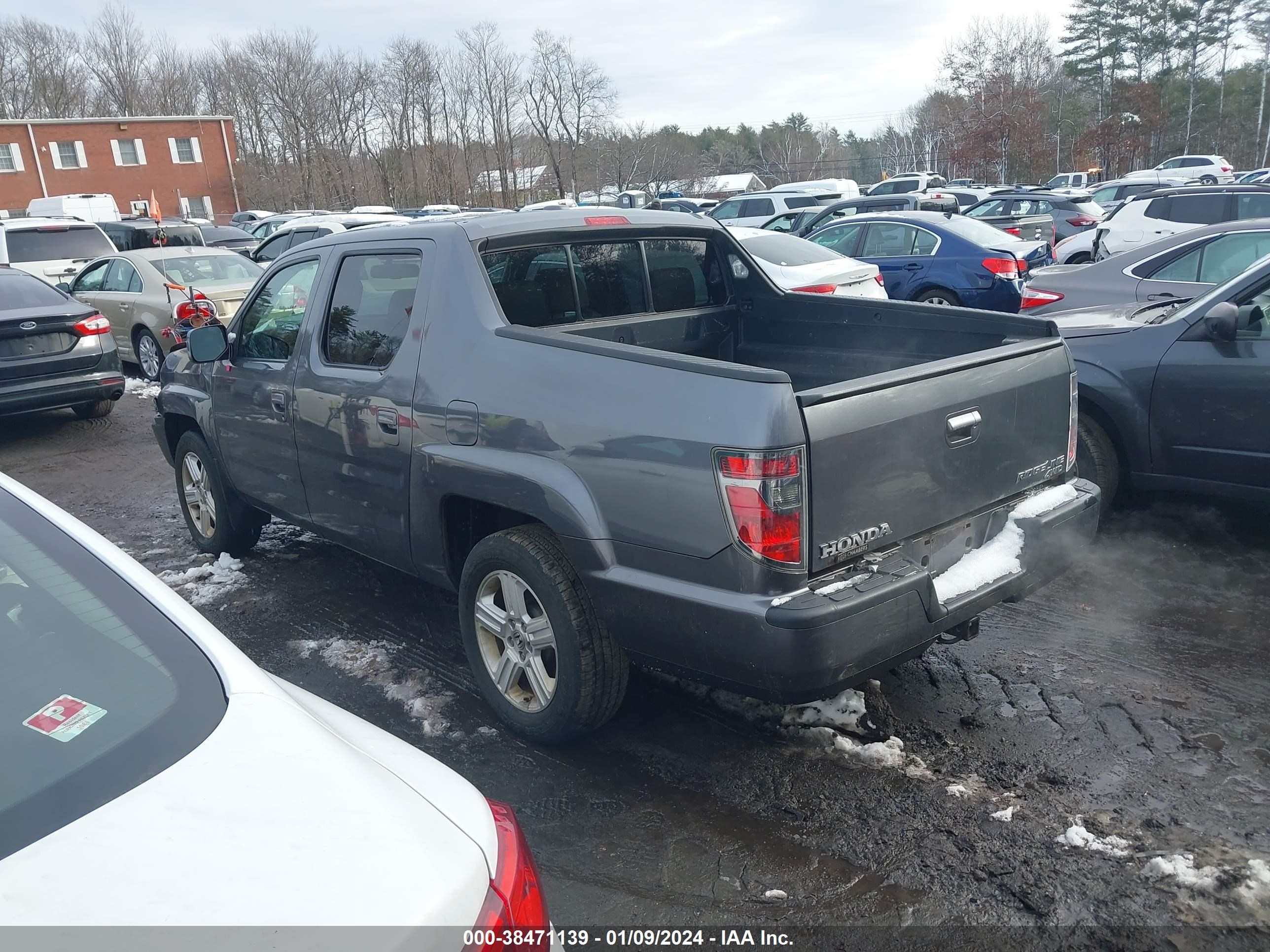 Photo 2 VIN: 5FPYK1F54EB006762 - HONDA RIDGELINE 