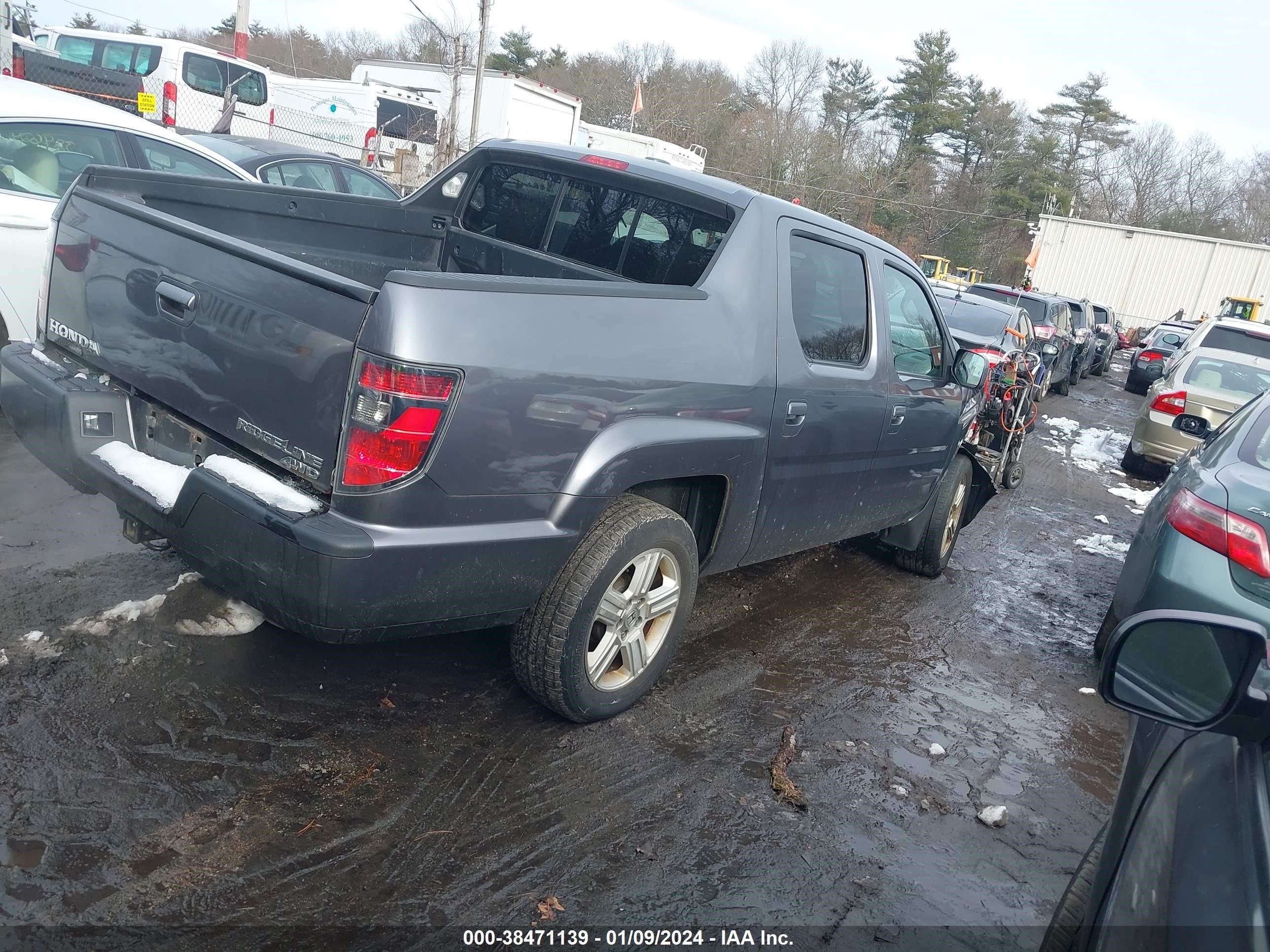 Photo 3 VIN: 5FPYK1F54EB006762 - HONDA RIDGELINE 