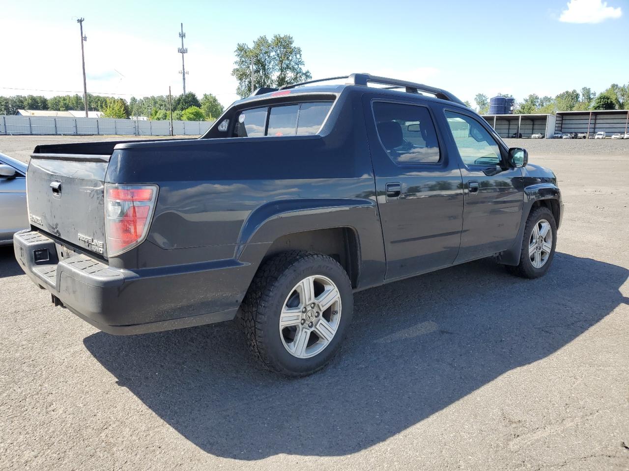 Photo 2 VIN: 5FPYK1F55DB007997 - HONDA RIDGELINE 