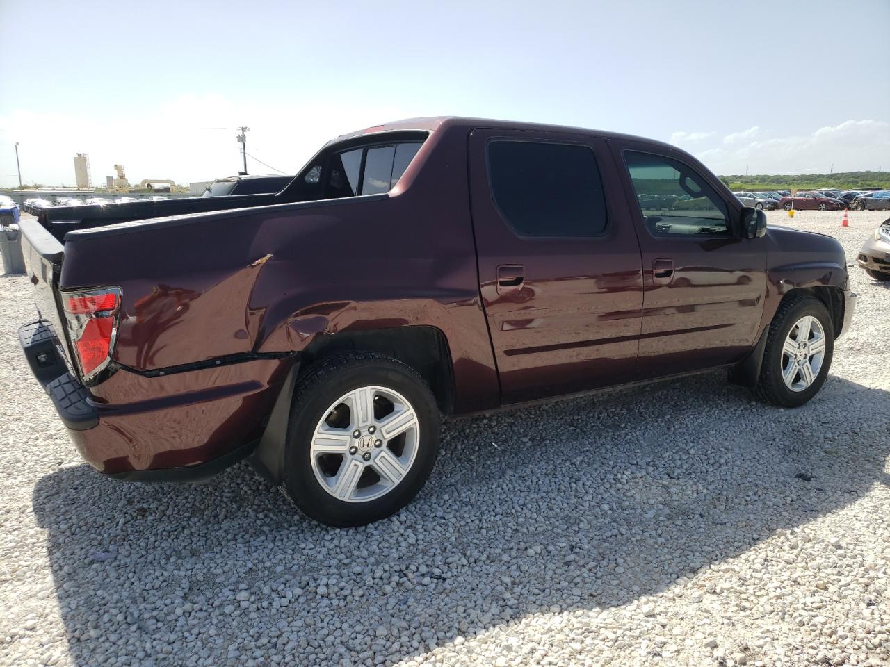 Photo 2 VIN: 5FPYK1F55DB018658 - HONDA RIDGELINE 