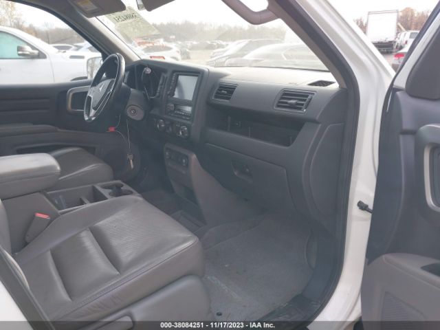 Photo 4 VIN: 5FPYK1F56BB010498 - HONDA RIDGELINE 