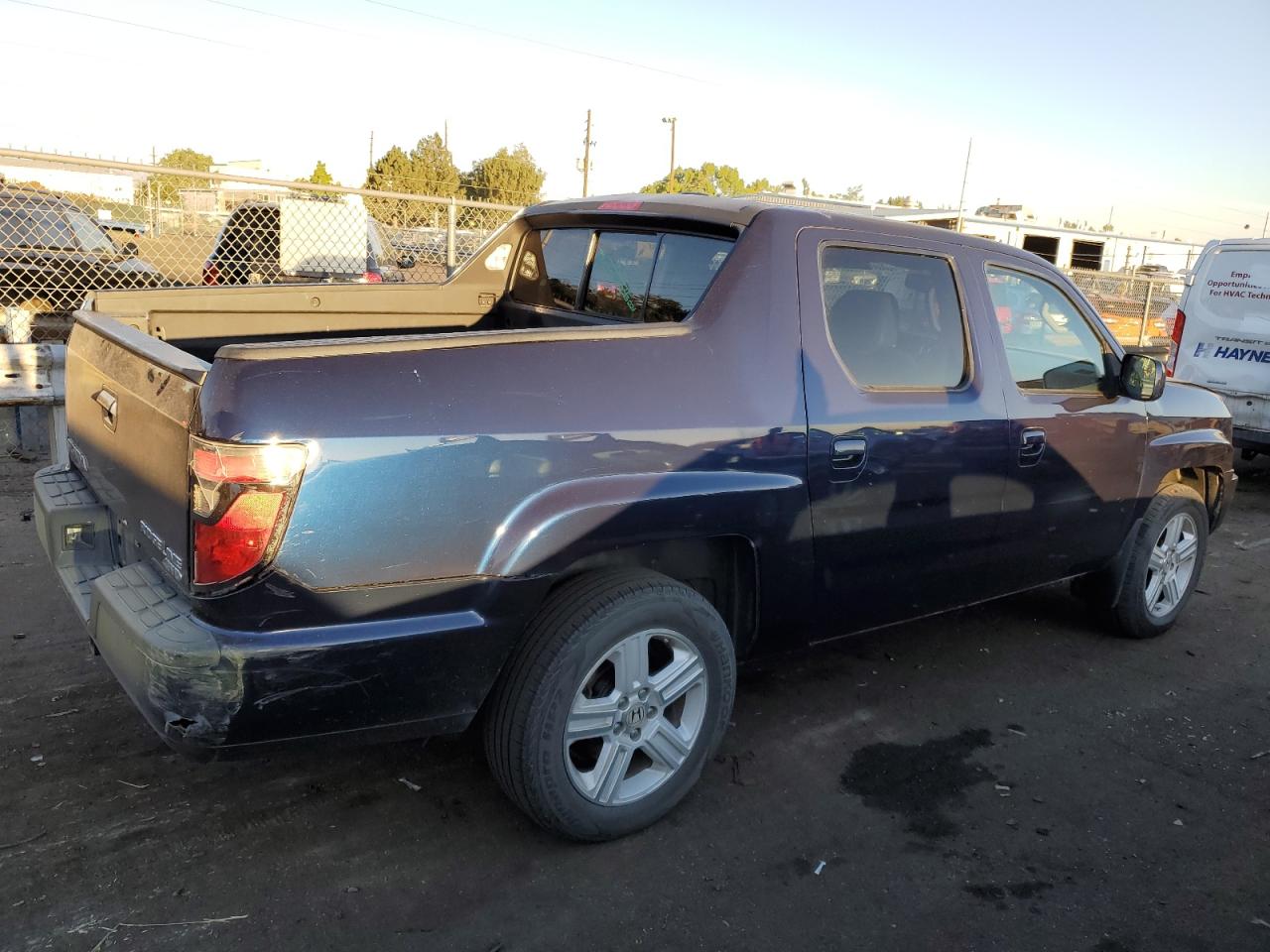 Photo 2 VIN: 5FPYK1F56EB003216 - HONDA RIDGELINE 