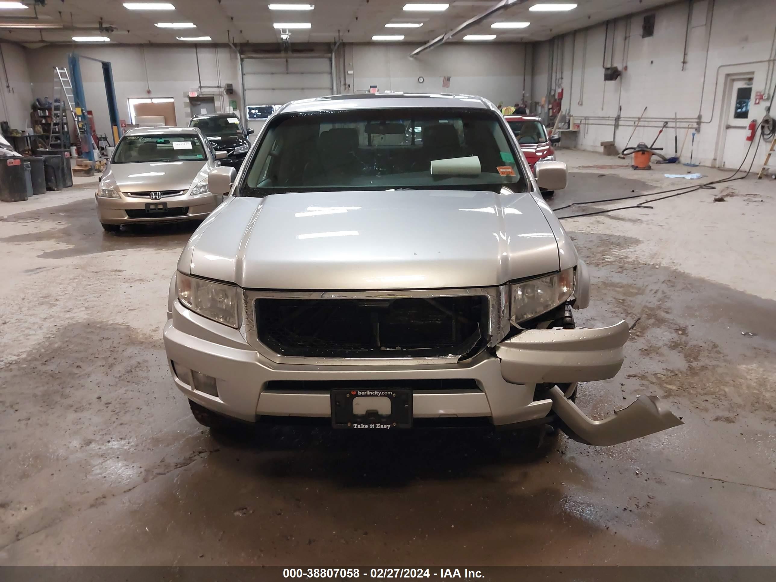 Photo 12 VIN: 5FPYK1F57BB003835 - HONDA RIDGELINE 