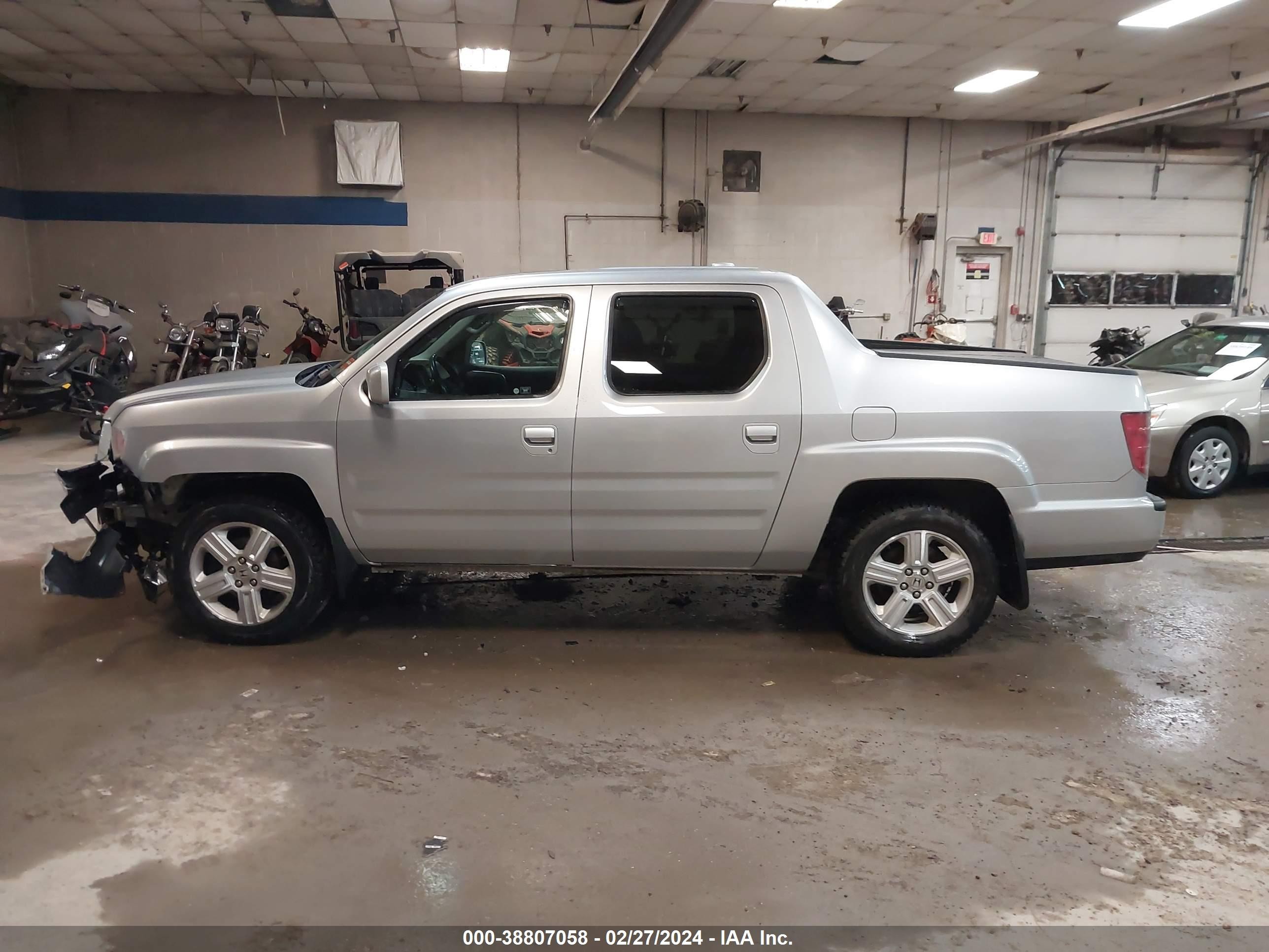 Photo 14 VIN: 5FPYK1F57BB003835 - HONDA RIDGELINE 