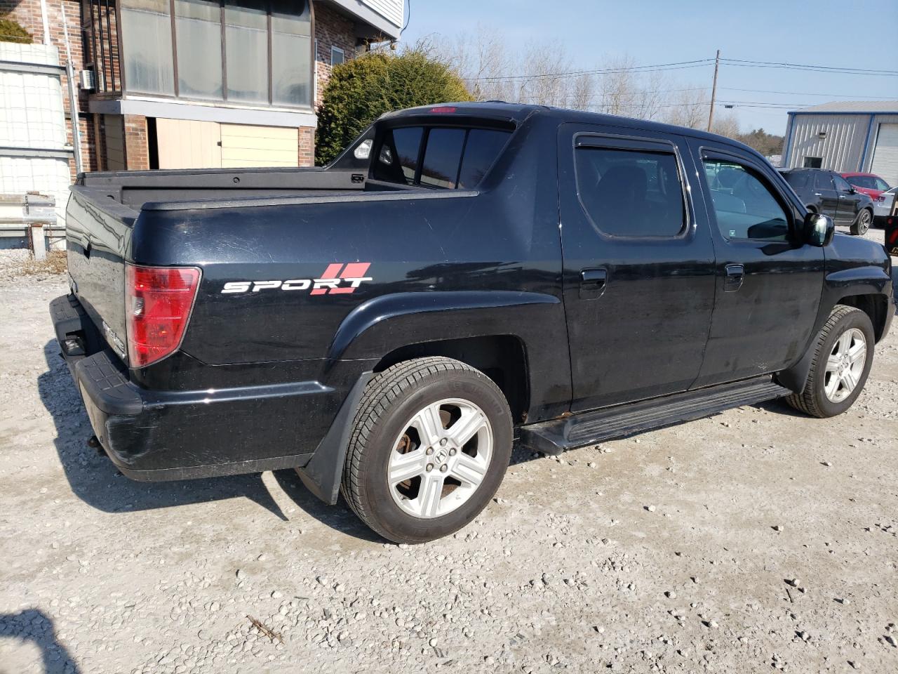 Photo 2 VIN: 5FPYK1F58BB002306 - HONDA RIDGELINE 