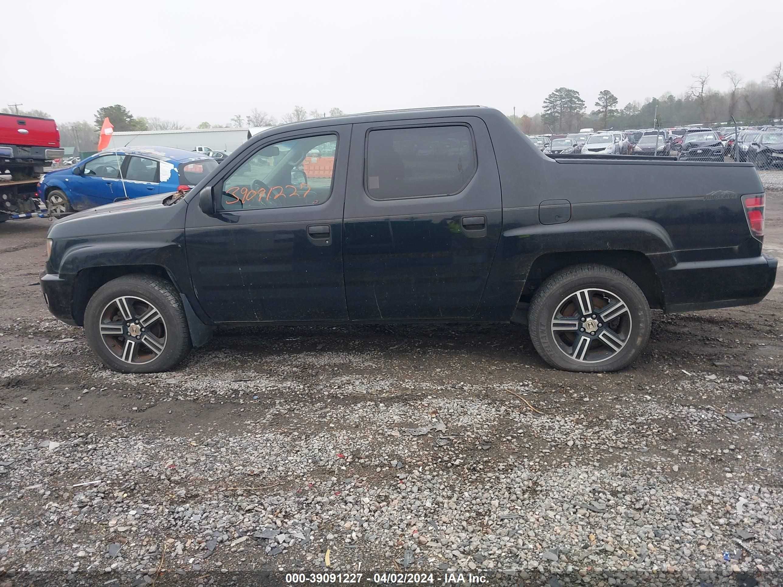 Photo 13 VIN: 5FPYK1F75DB001764 - HONDA RIDGELINE 