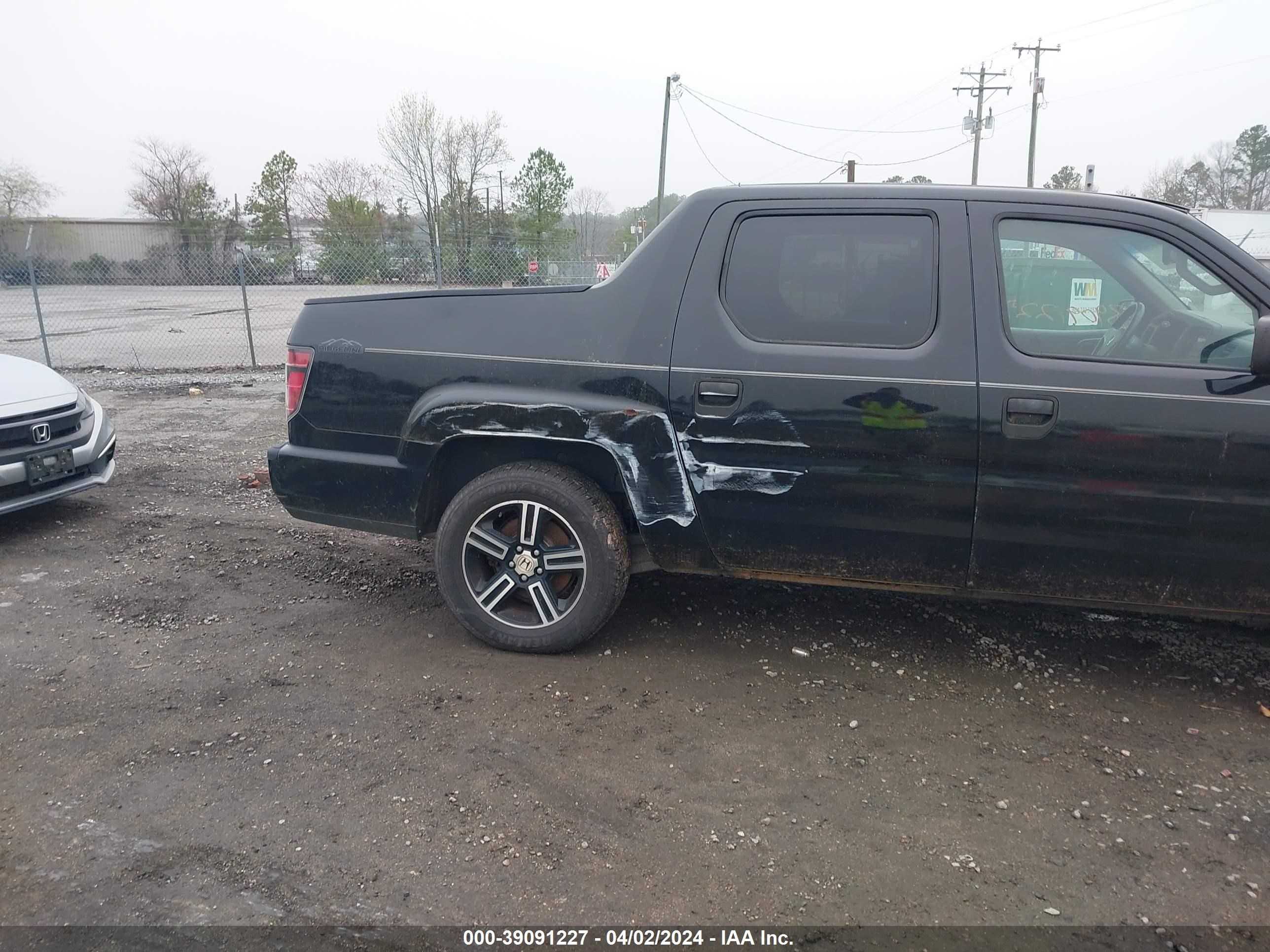 Photo 5 VIN: 5FPYK1F75DB001764 - HONDA RIDGELINE 