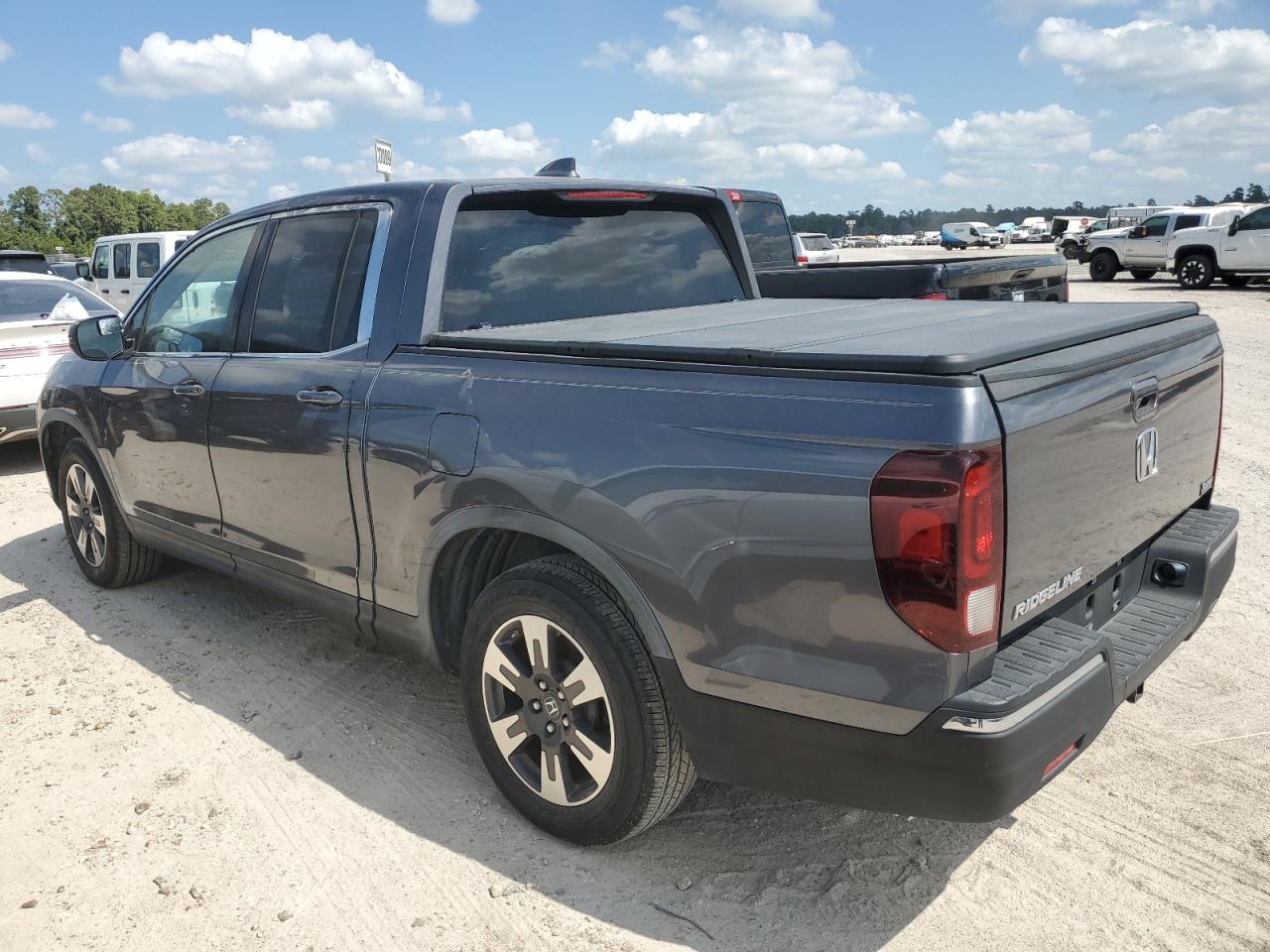 Photo 1 VIN: 5FPYK2F53HB003460 - HONDA RIDGELINE 