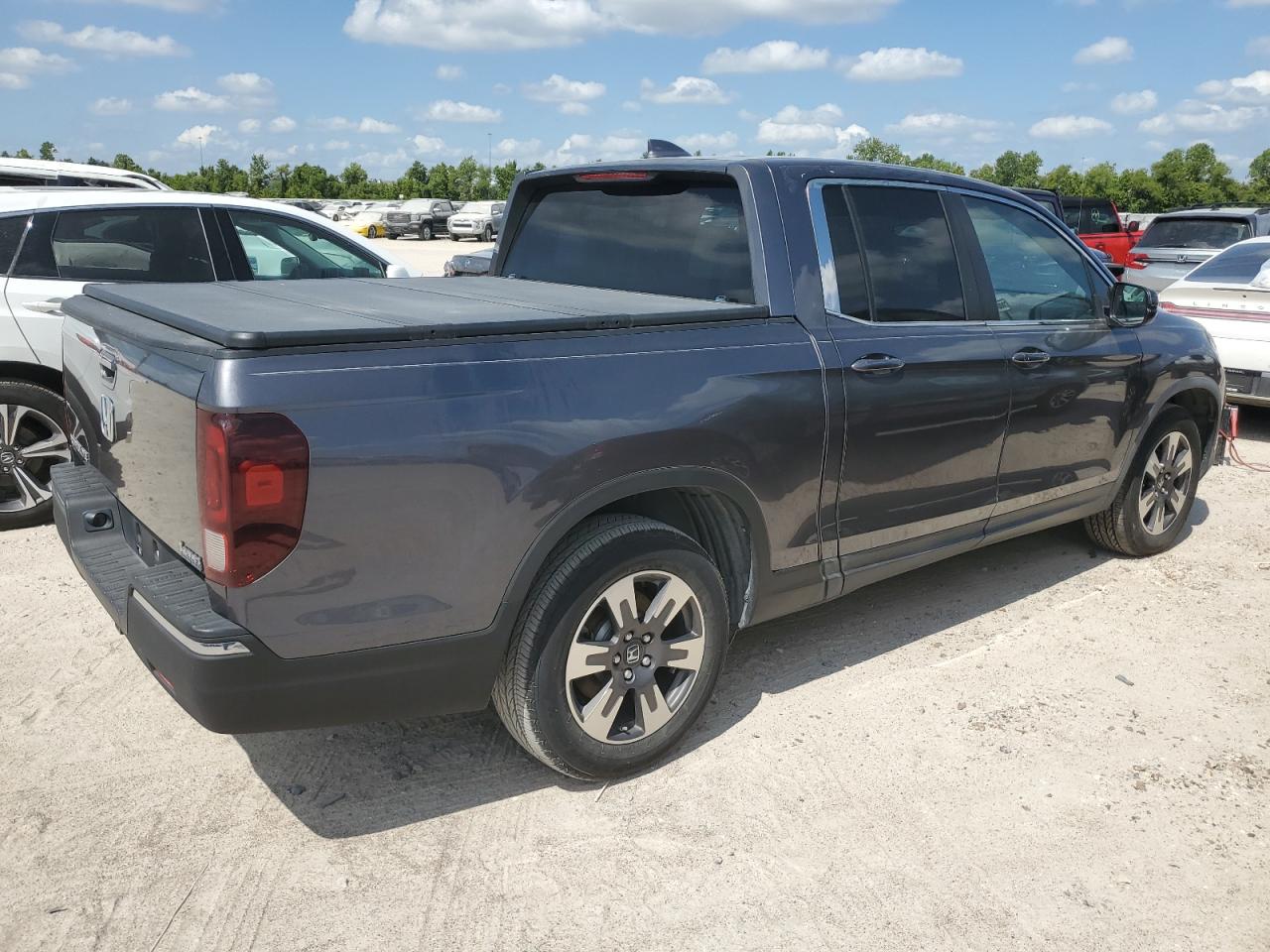 Photo 2 VIN: 5FPYK2F53HB003460 - HONDA RIDGELINE 