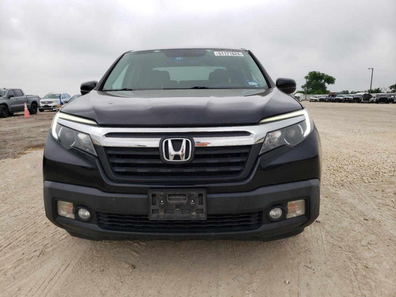 Photo 4 VIN: 5FPYK2F61HB001943 - HONDA RIDGELINE 