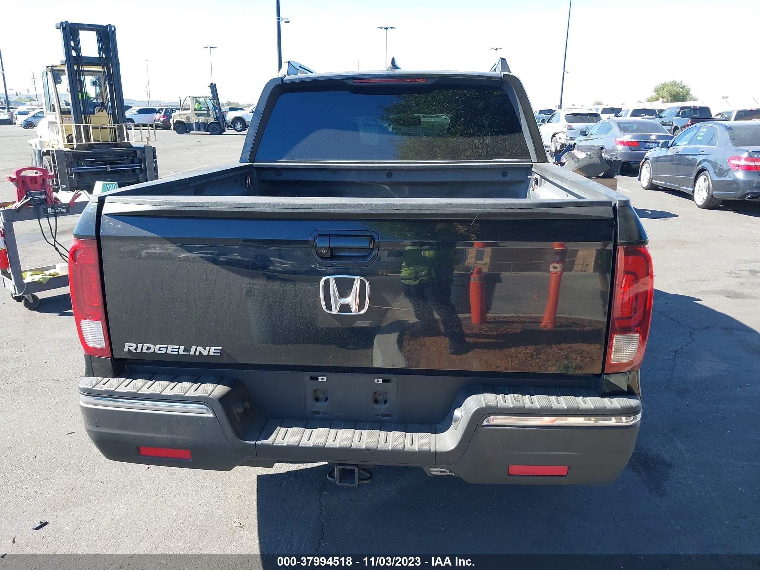 Photo 16 VIN: 5FPYK2F61HB002204 - HONDA RIDGELINE 