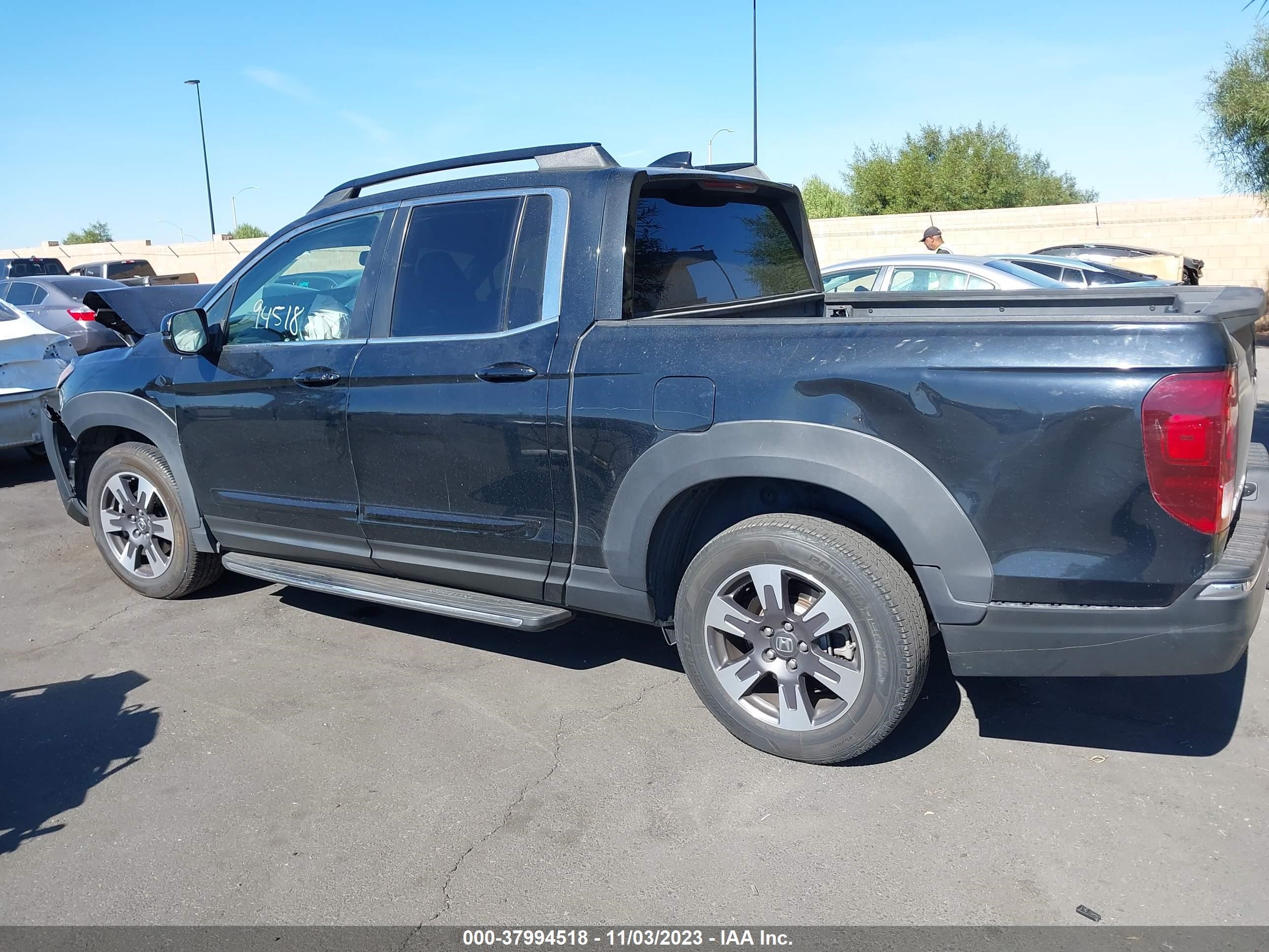 Photo 2 VIN: 5FPYK2F61HB002204 - HONDA RIDGELINE 