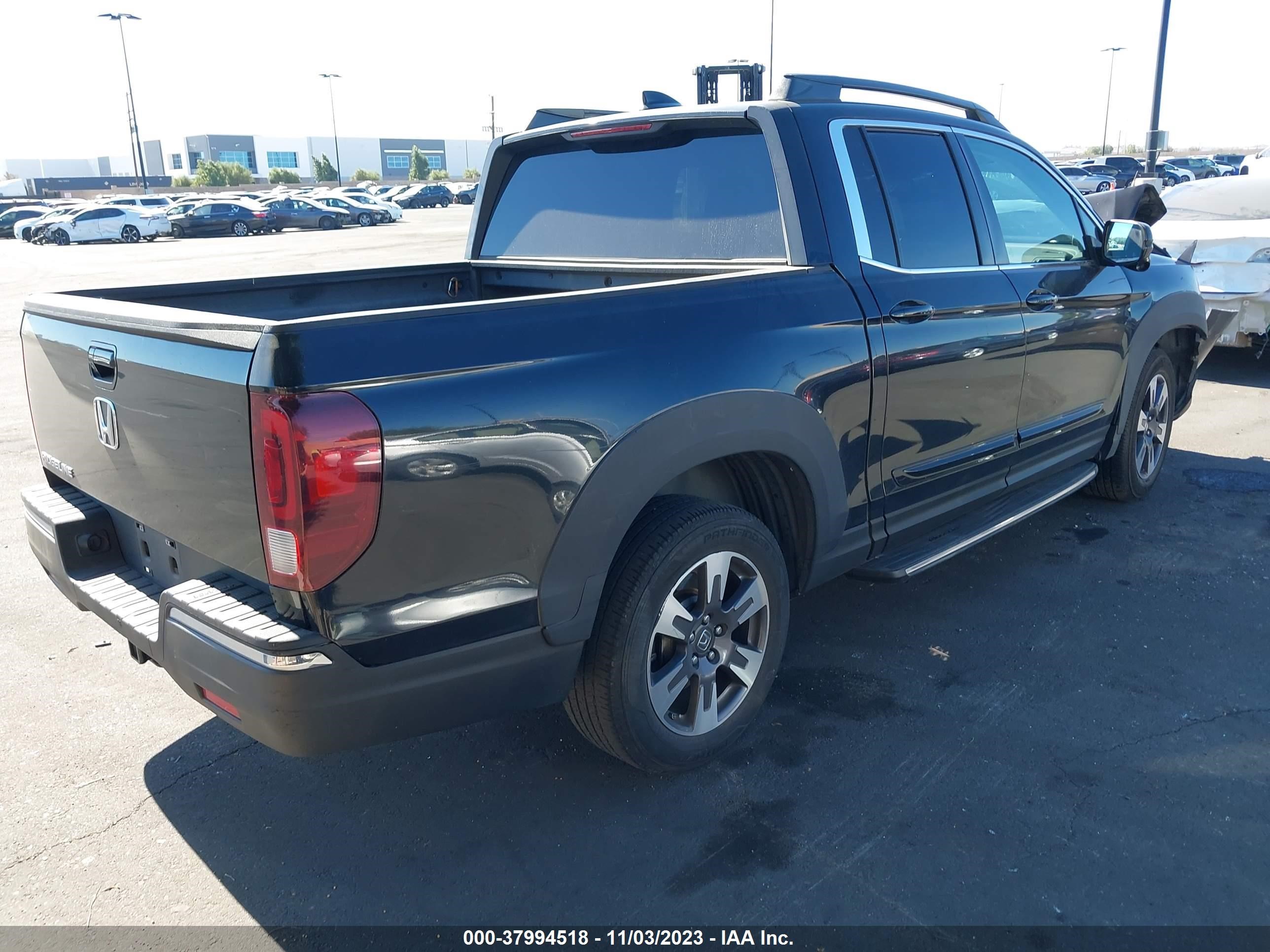 Photo 3 VIN: 5FPYK2F61HB002204 - HONDA RIDGELINE 