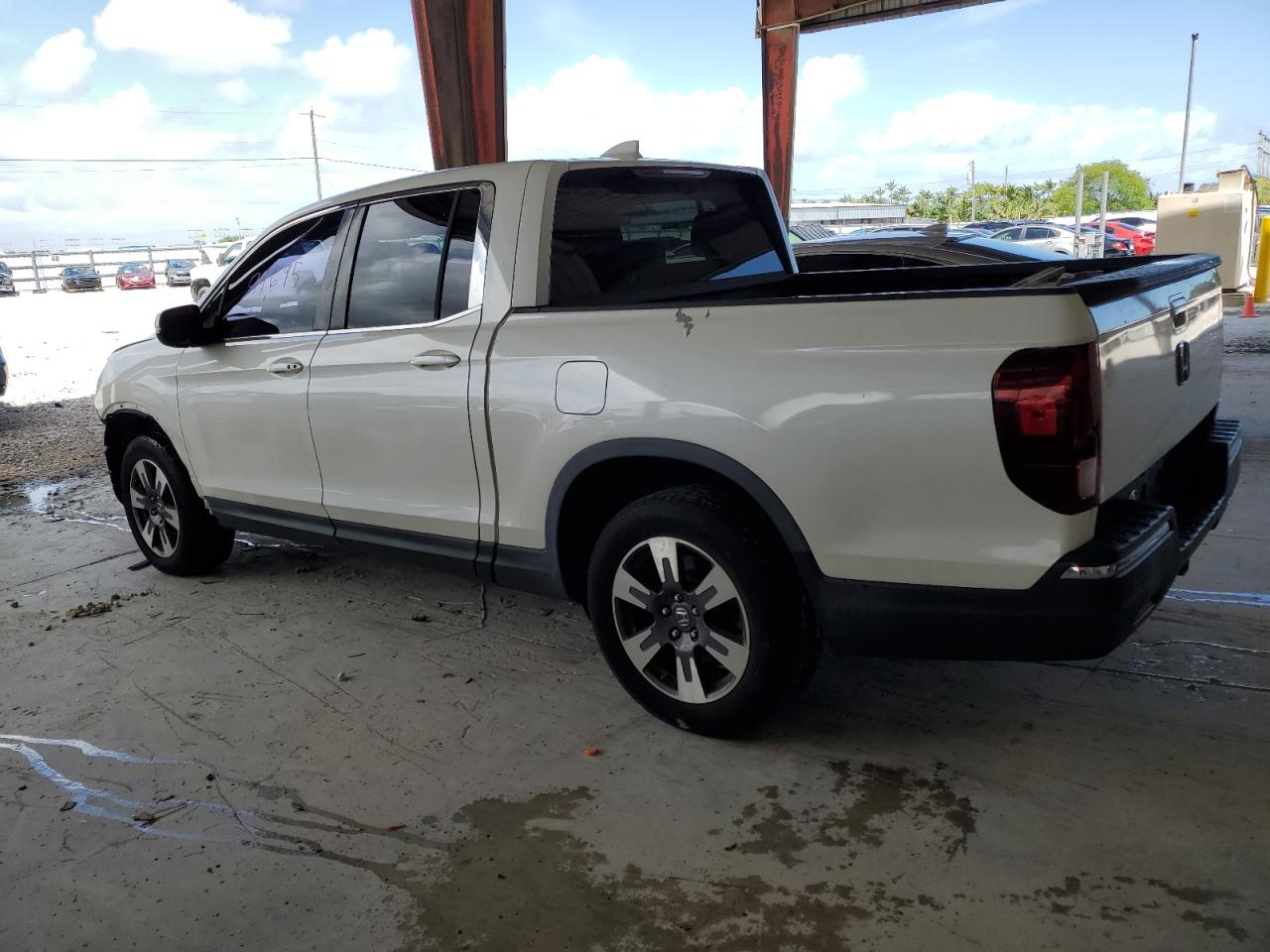 Photo 1 VIN: 5FPYK2F65HB006515 - HONDA RIDGELINE 