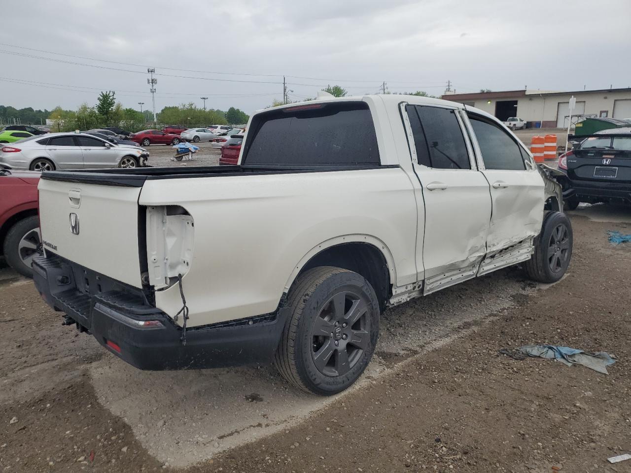 Photo 2 VIN: 5FPYK2F65HB011617 - HONDA RIDGELINE 