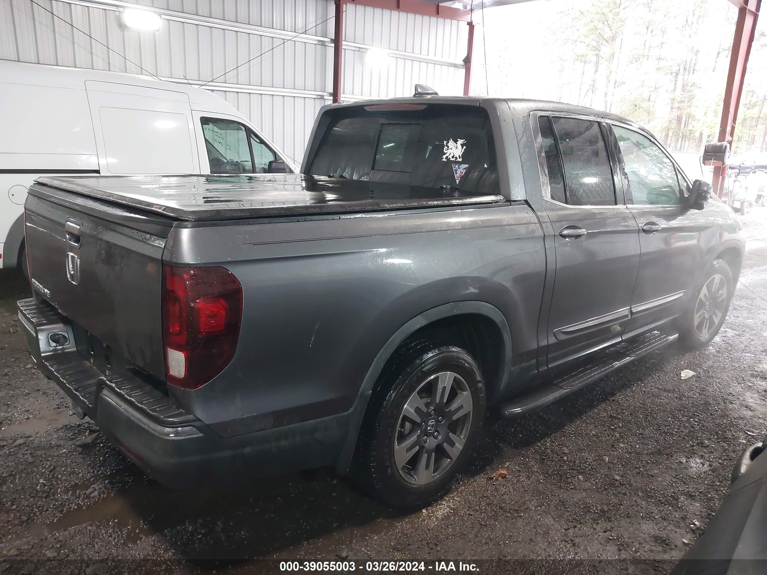 Photo 3 VIN: 5FPYK2F65KB002388 - HONDA RIDGELINE 