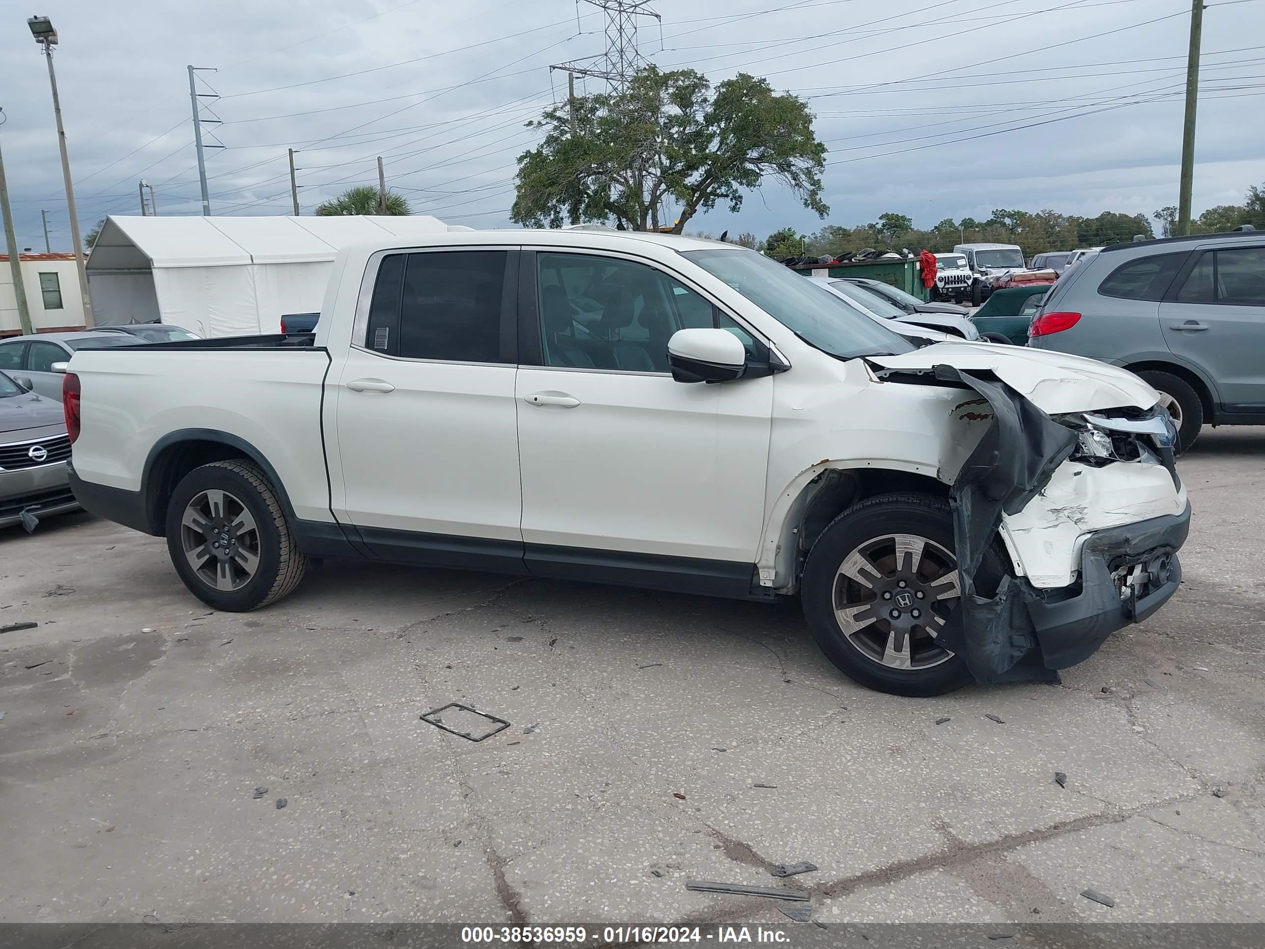 Photo 12 VIN: 5FPYK2F67JB000625 - HONDA RIDGELINE 