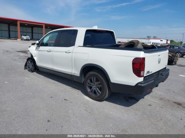 Photo 2 VIN: 5FPYK3F17JB003888 - HONDA RIDGELINE 