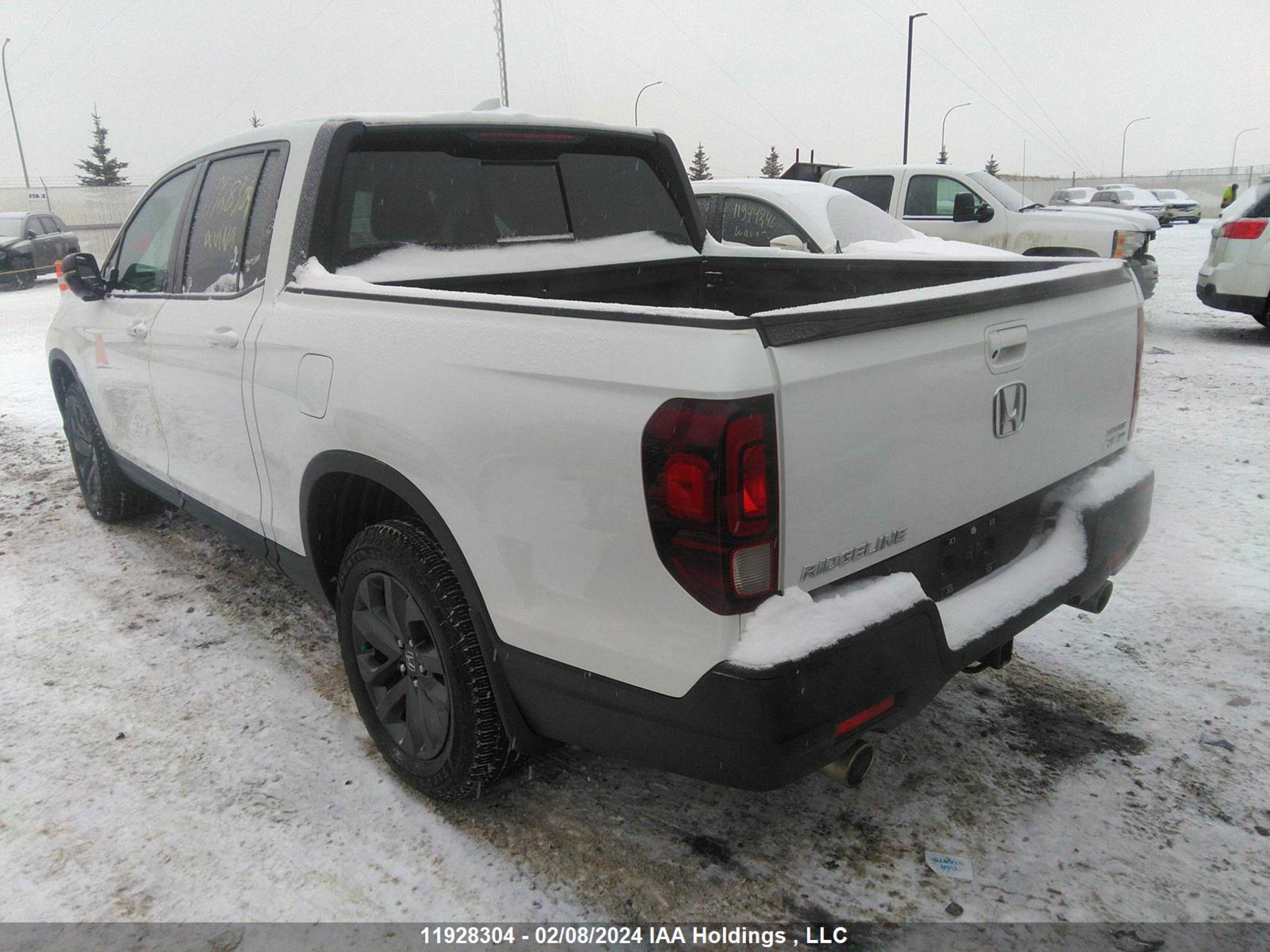 Photo 2 VIN: 5FPYK3F19NB500608 - HONDA RIDGELINE 