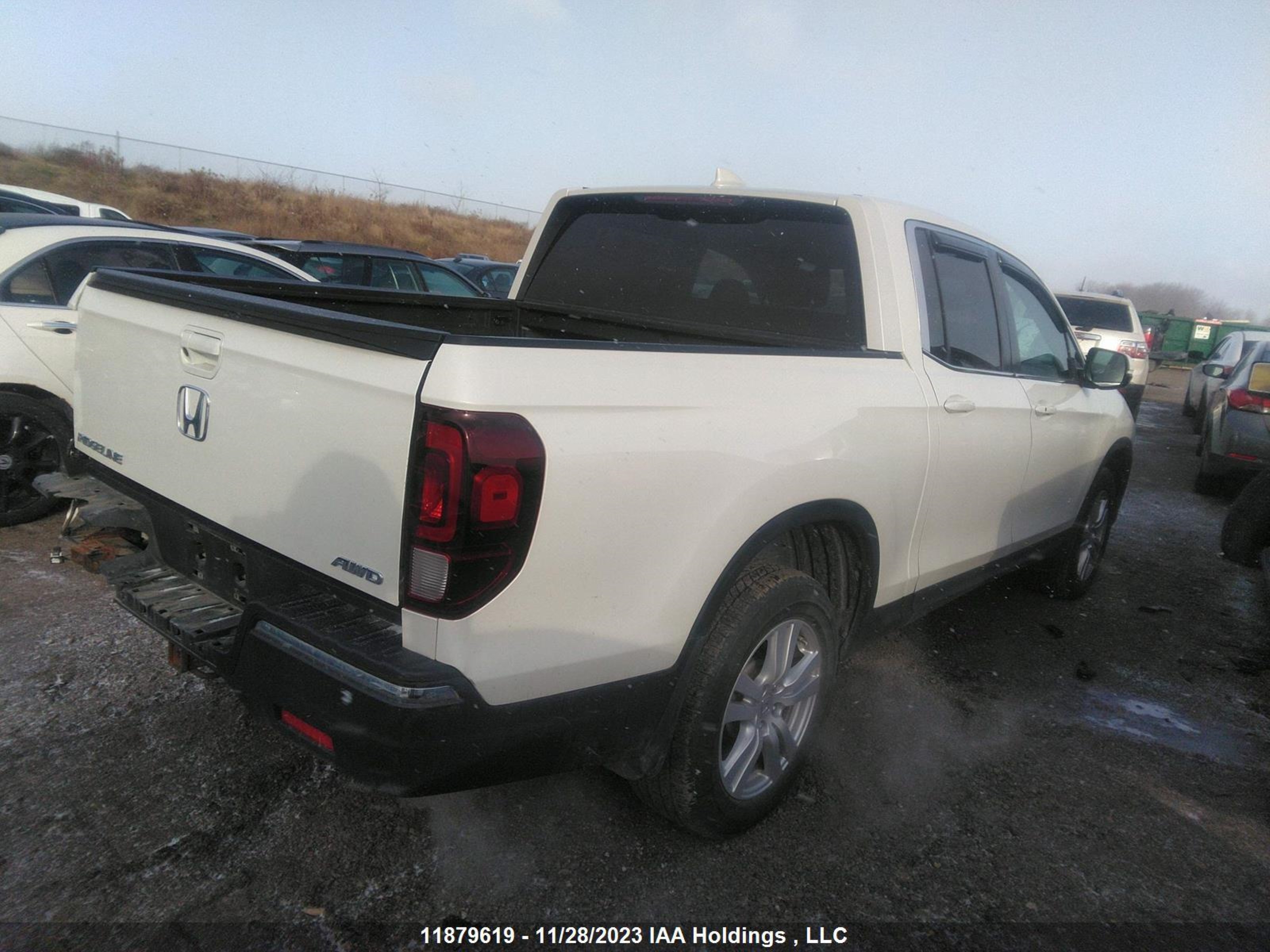 Photo 3 VIN: 5FPYK3F3XJB501472 - HONDA RIDGELINE 